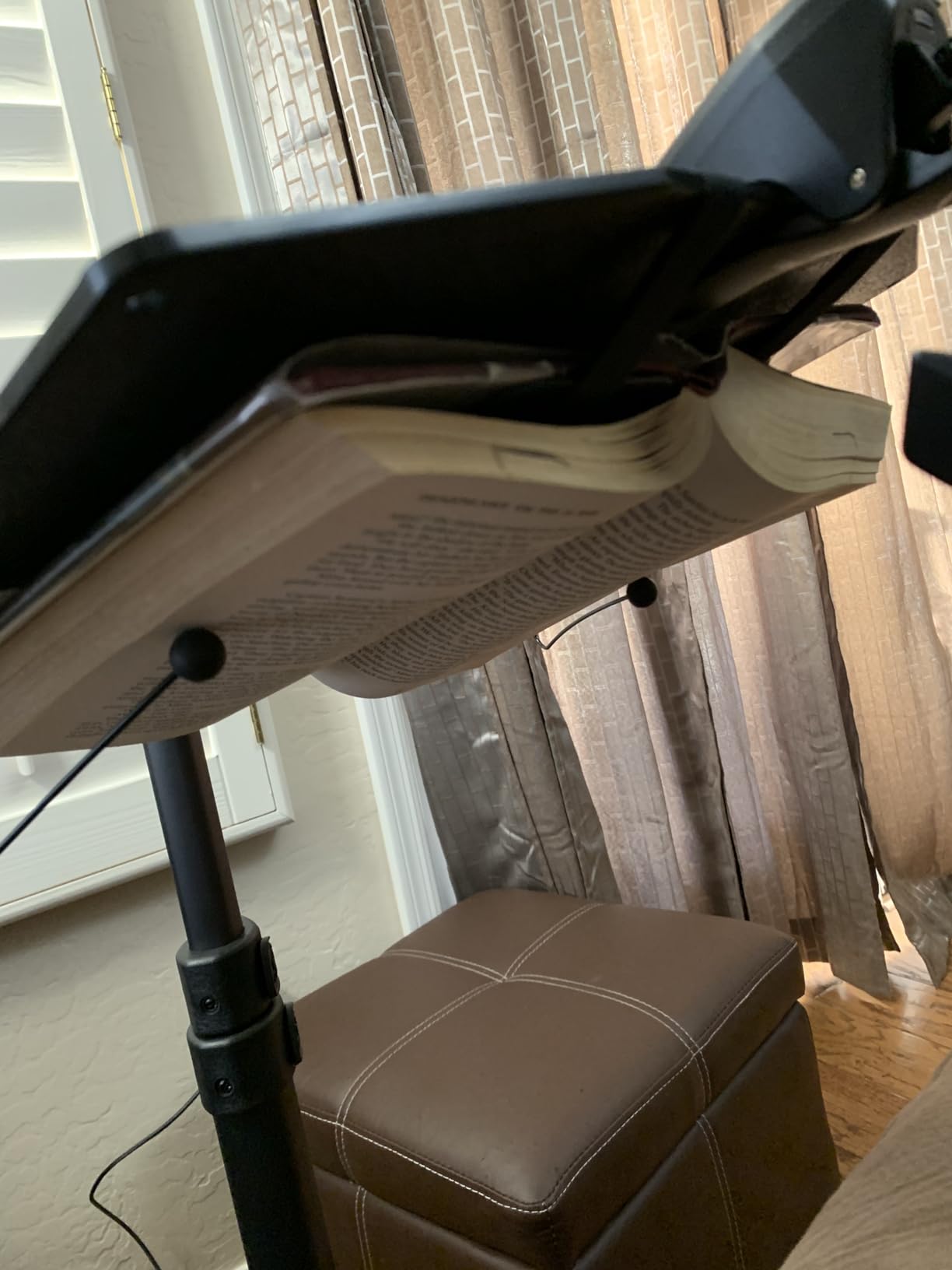 LEVO G2 Book Holder Floor Stand with Rolling Base - Premium Adjustable Reading Station on Wheels for Bed, Couch, or Recliner - Ergonomic Hands-Free Page Support for Heavy Novels and Textbooks customer photo 1