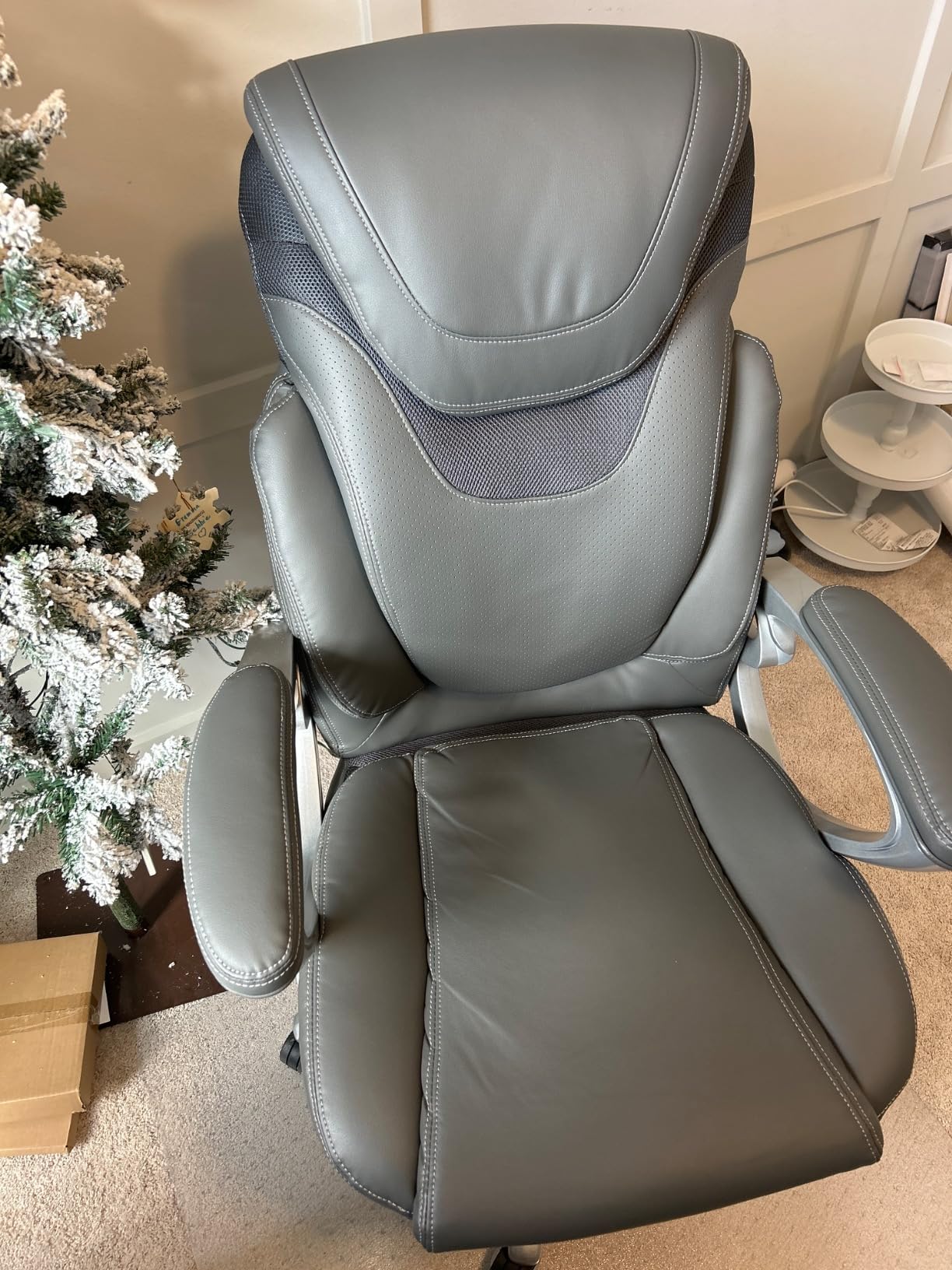 Serta Bryce Executive Office Chair - Ergonomic Computer Desk Chair with Patented AIR Lumbar Technology - Gray customer photo 1