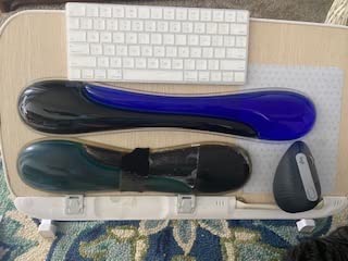 Kensington Duo Gel Keyboard Wrist Rest, Ergonomic Support with Ventilation Channel, Universal Compatibility (K62397AM) Blue customer photo 2
