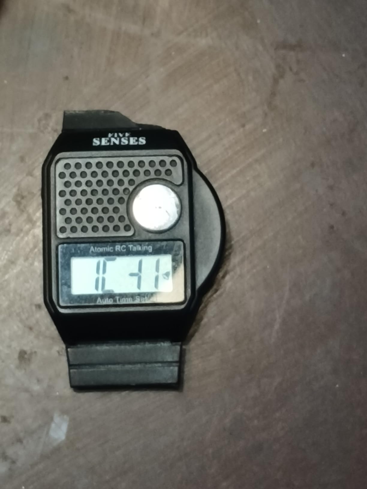 Five Senses - English Atomic Talking Watch, Easy to use for Seniors Blind Men Women, Loud Talking Watch with Sound for Vision Impaired, Products 1026 (BLACK) customer photo 2