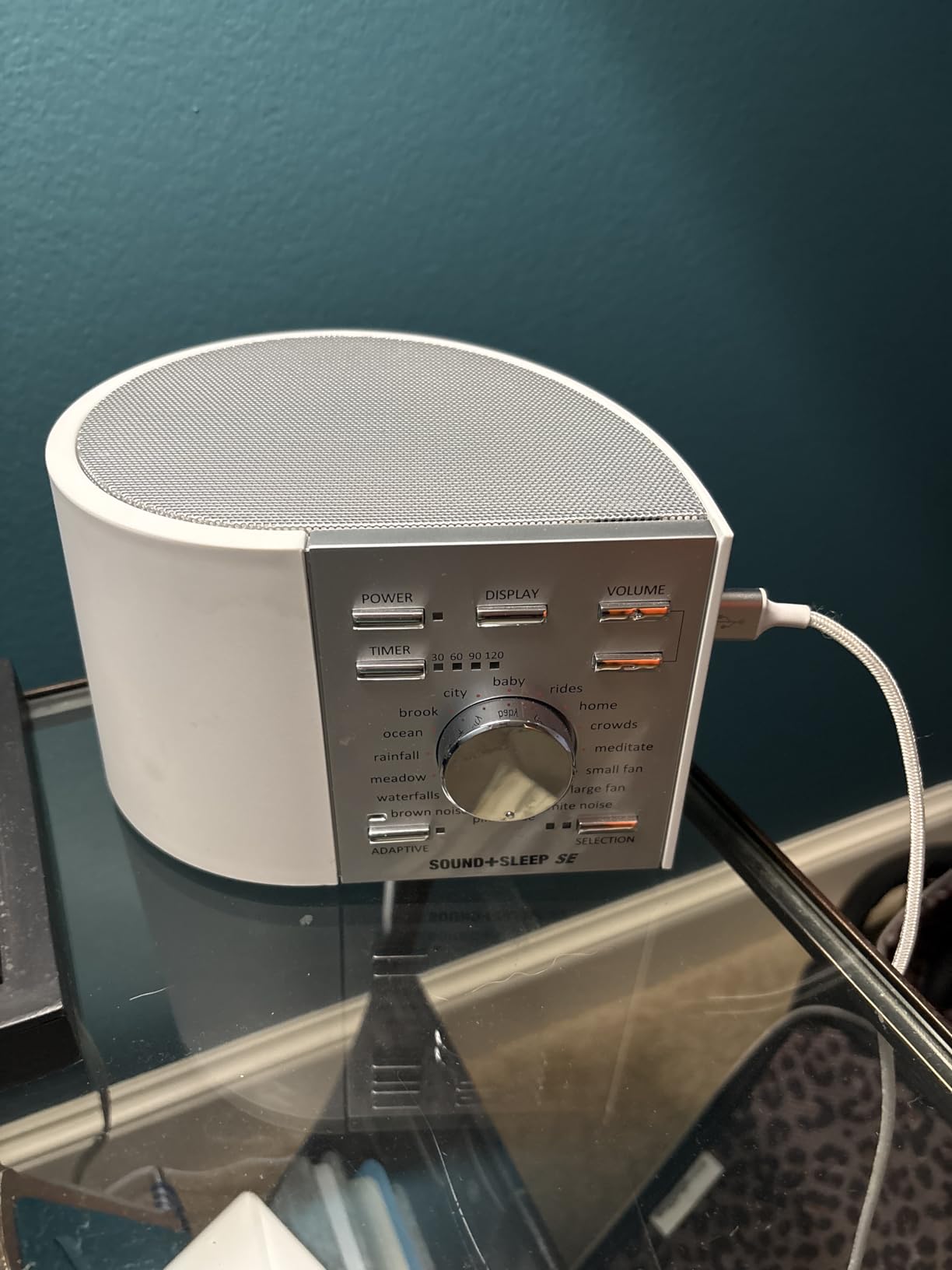 Adaptive Sound Technologies Sound + Sleep SE - White Noise Machine for Focus Support - Convenient Sleep Timer - Built-in Headphone Jack - Precision Volume Settings - Speech Privacy - White customer photo 1