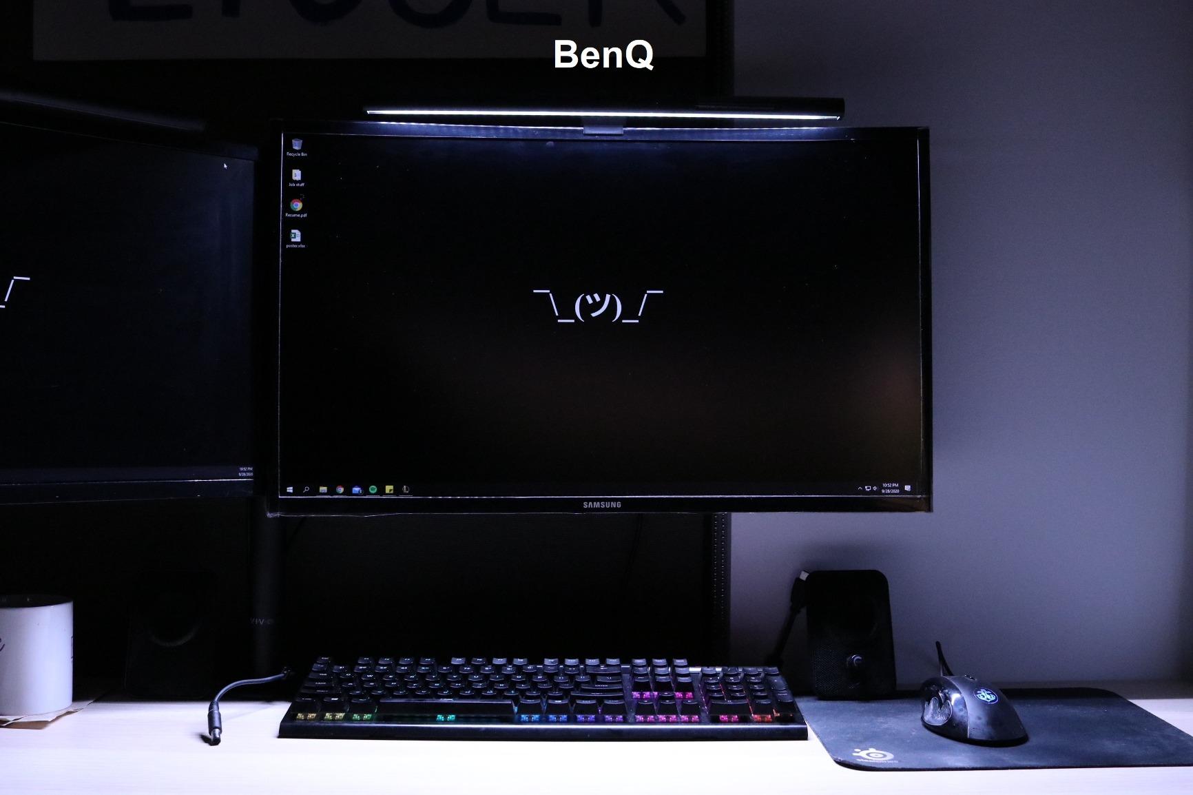 BenQ ScreenBar LED Monitor Light Bar - Auto-dimming, Adjustable Brightness and Color Temperature, No Screen Glare, Space-Saving, Eye-Care USB Monitor Lamp, Black customer photo 2