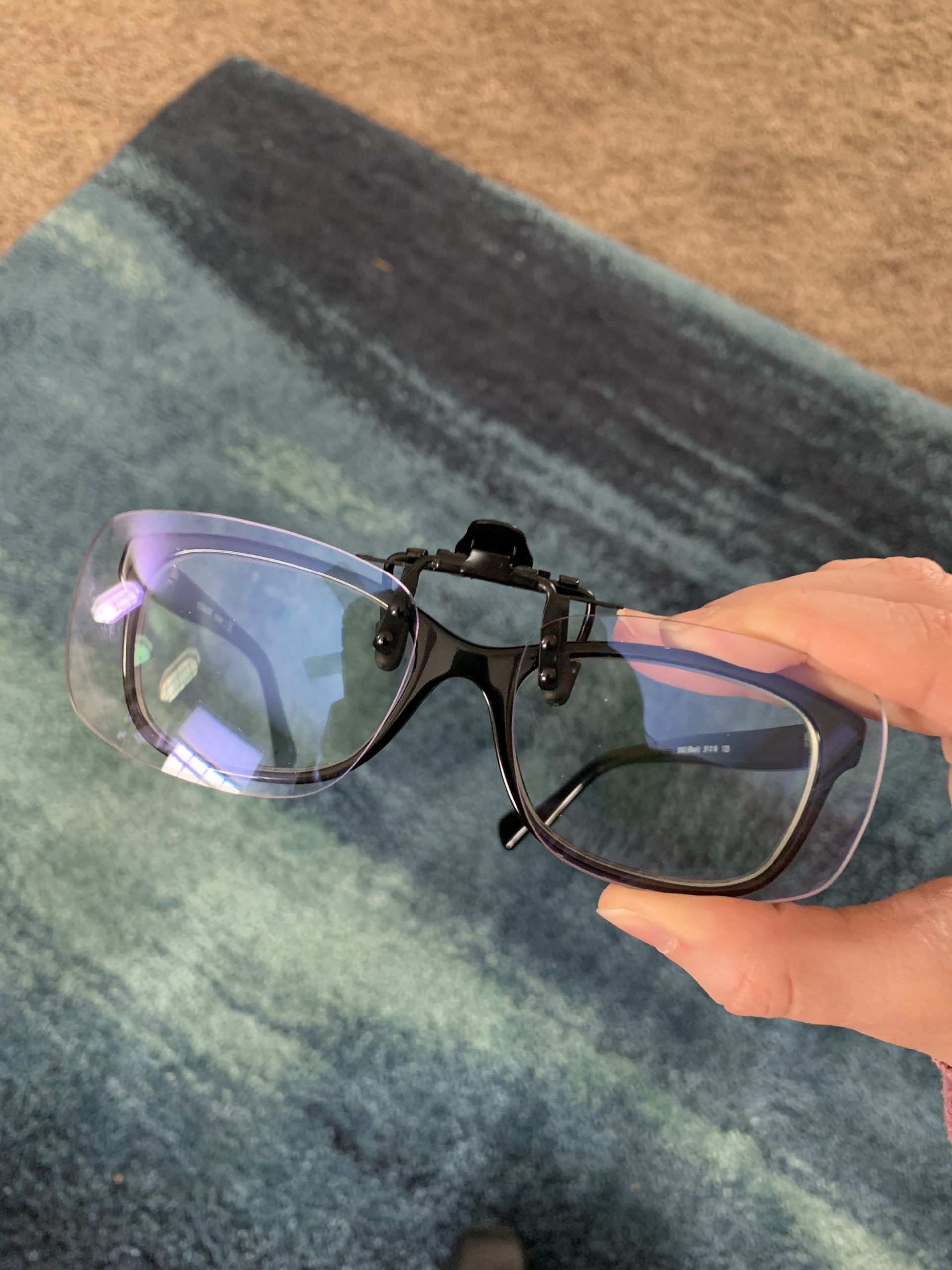 Blue Light Blocking Clip On Glasses Flip-up Computer Gaming Glasses Clip On Prevent Digital Eyes Strain Fatigue Video Gaming Eye Protection Advanced Computer Eyewear customer photo 2
