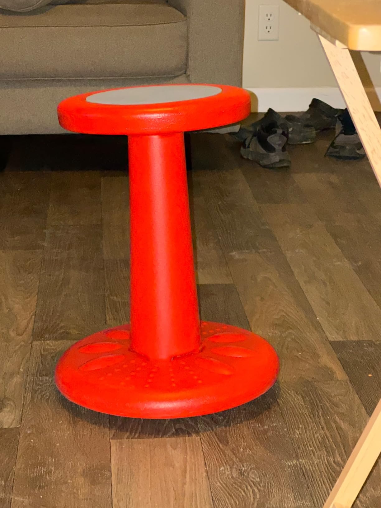 Studico ActiveChairs Kids Wobble Stool, Flexible Classroom Seating Improves Focus, Posture & Helps ADHD/ADD. Get The Wiggles Out Active Fidget Desk Chairs, Pre-Teen 17.75