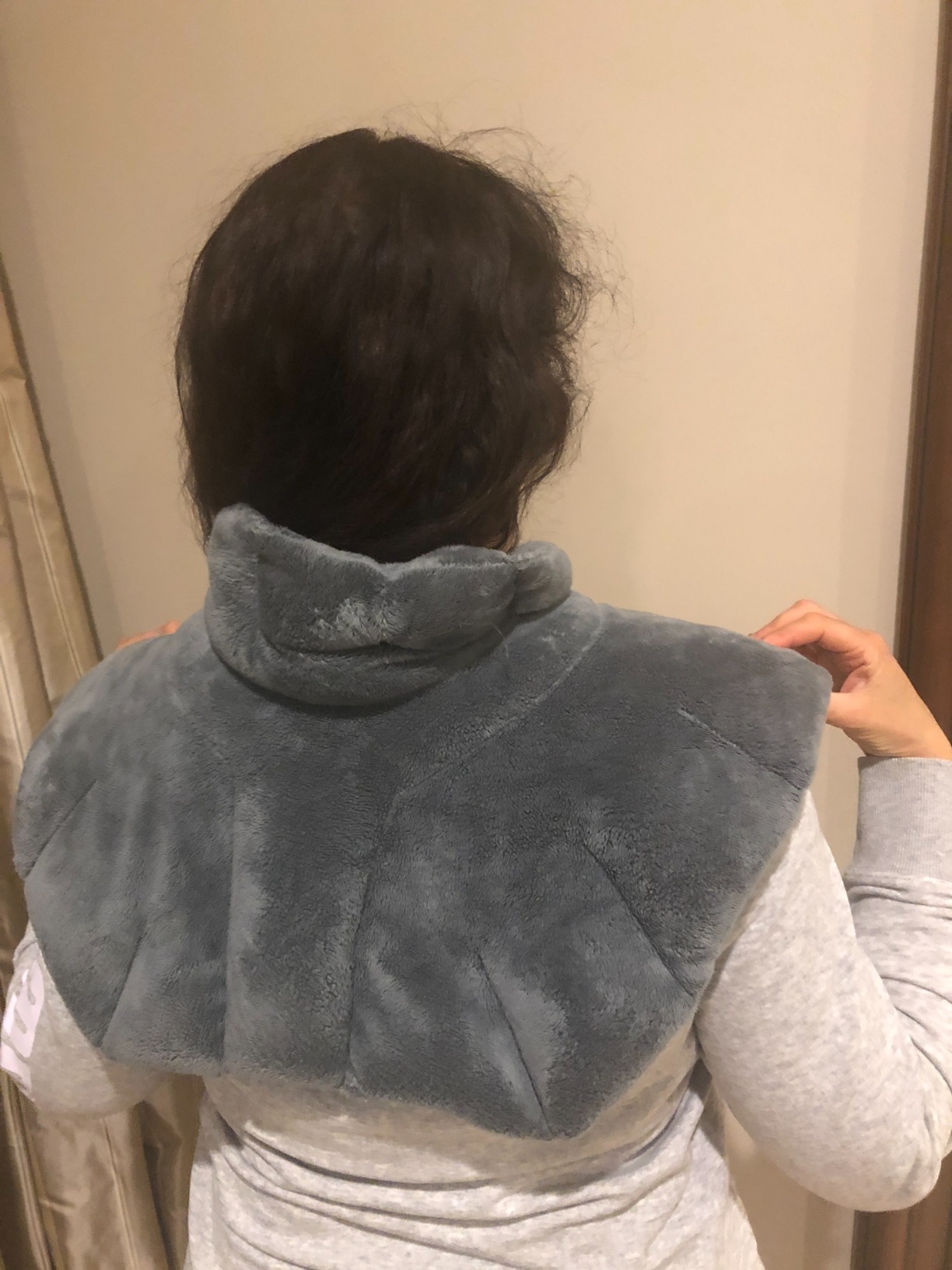 Microwavable Heating Pad for Neck, Shoulders, and Back by Joy & Grace | 5 Lb Weighted Neck & Shoulder Wrap | Moist Heat Therapy Pack for Relaxation and Comfort | Soft Micro-Mink Cover | Scented Gray customer photo 2