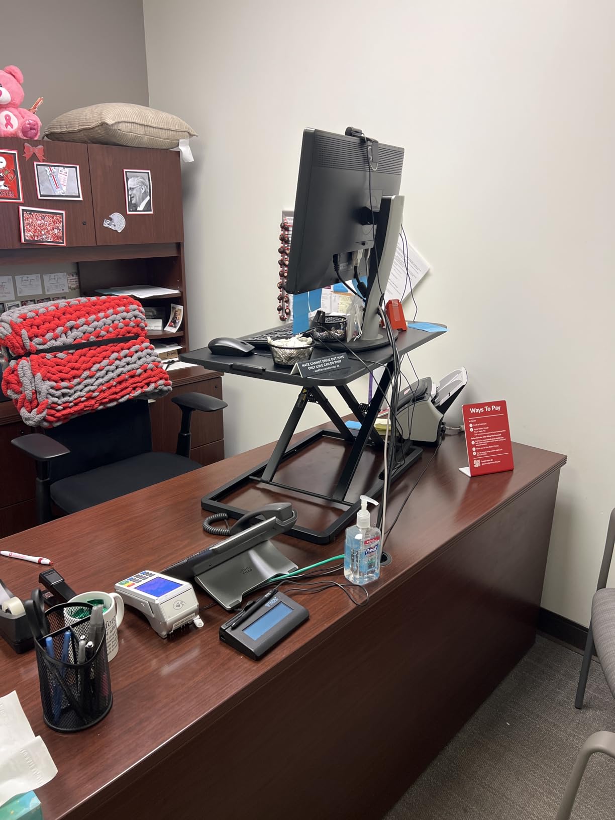 VIVO Economy Single Top Height Adjustable 29 inch Standing Desk Converter, Sit Stand Tabletop Monitor and Laptop Riser Platform Workstation, DESK-V000U customer photo 1