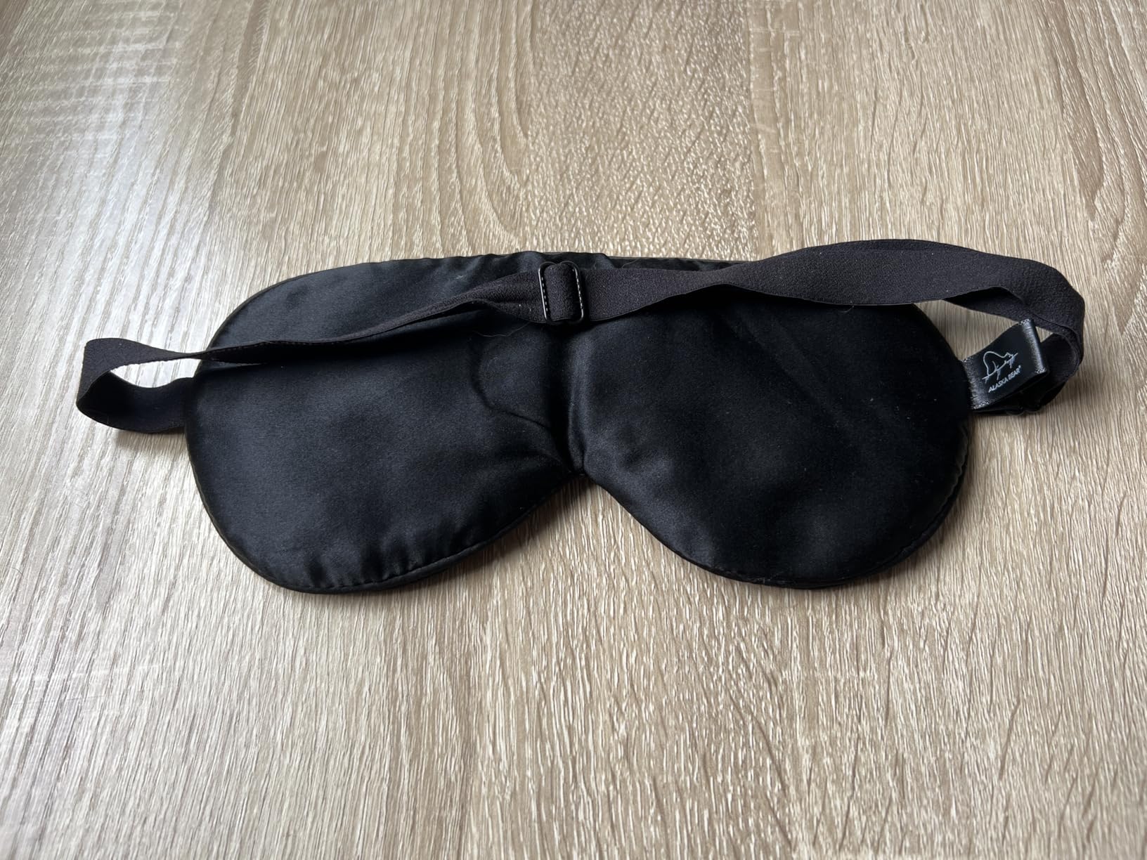 Alaska Bear Mulberry Silk Sleep Mask Cool Super Smooth Eye Cover Genuine Organic Silk for Sensitive Skin, Soft Filling, Lightweight Eye Shades for Sleeping (Original Black, Flat) customer photo 1