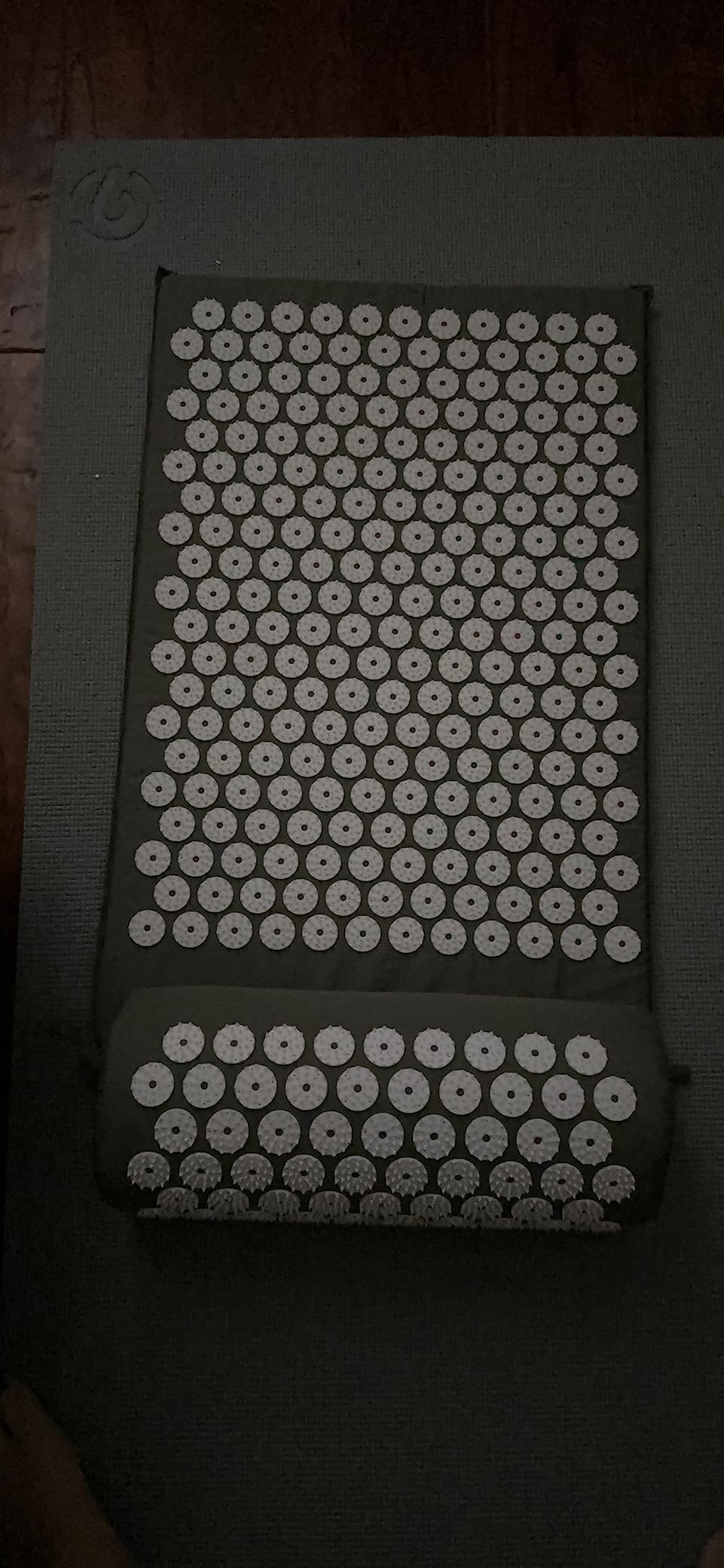 Gaiam Acupressure Mat & Pillow Set, Neck, Shoulder & Back | Acupuncture-Style Stimulation | Multi-Point Pressure | Home Relaxation Use customer photo 2
