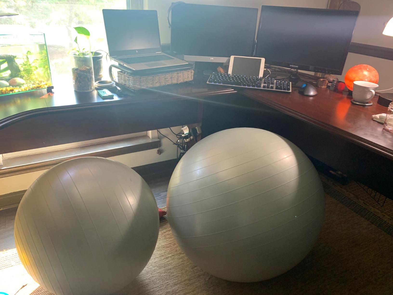 Bouncyband Balance Ball - Create Flexible Seating to Improve Focus at School, Office, or Home with This No-Roll Weighted Ball customer photo 1