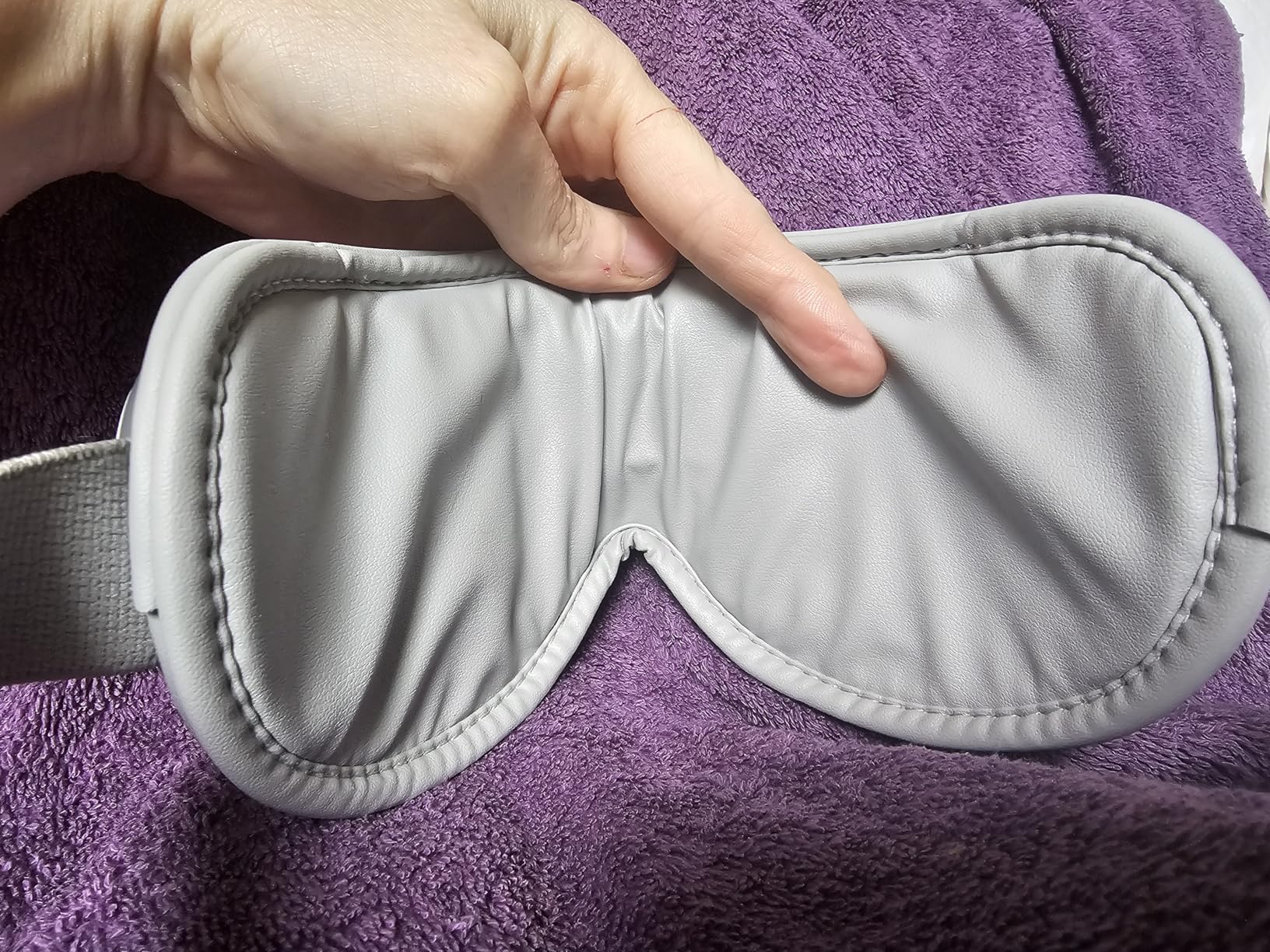 RENPHO Eye Massager with Heat, FSA Eligible HSA, Eye Mask for Head Tension, Birthday Gifts for Men Women Mom Husband, Sleep Mask for Eye Strain and Dry Eyes, Eyeris 1 customer photo 1