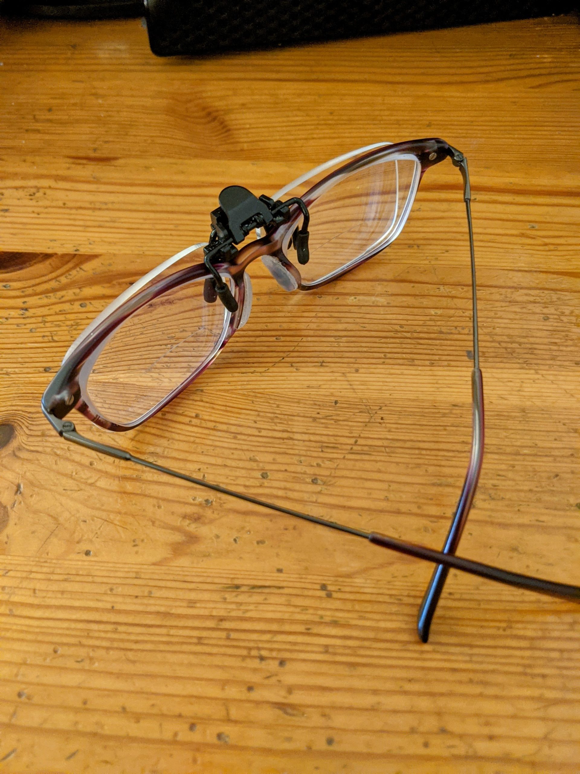 Reading Glasses Clip On Magnifiers for Eyeglassesand Flip Up Blue Light Blocking Ultra-light Glasses for Women Men (transparent, 1.0x) customer photo 2