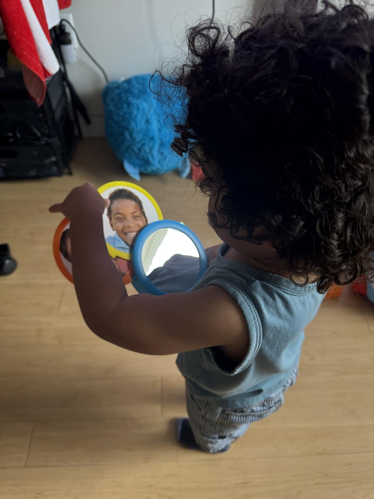 hand2mind See My Feelings Mirror, Play Therapy Toys, Mindfulness for Kids, Emotional Regulation for Kids, Social Emotional Learning Activities, Calm Down Corner Supplies, Calming Corner (Set of 1) customer photo 1