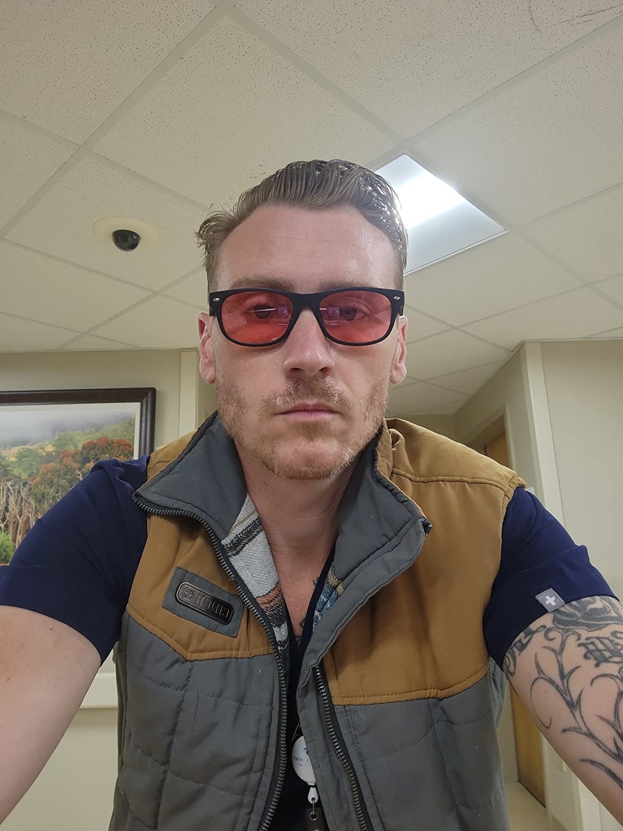 SomniLight FL-41 Light Sensitivity Glasses for Fluorescent Light Sensitivity, Photophobia, and Migraines (Wayfarer Style) customer photo 2