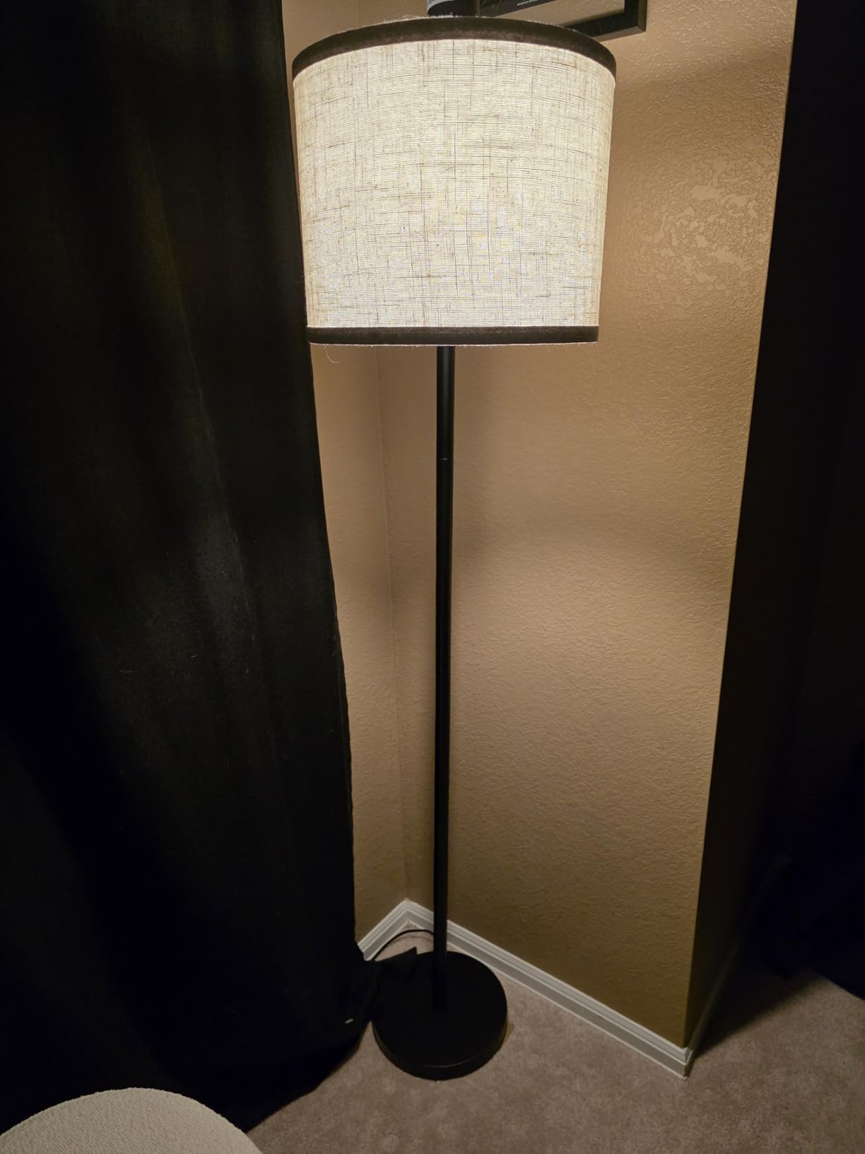 ROTTOGON Floor Lamp for Living Room with 3 Color Temperatures LED Bulb, Standing Lamp Tall Industrial Floor Lamp Reading for Bedroom, Office (9W LED Bulb, Beige Lampshade Included) -Black customer photo 1