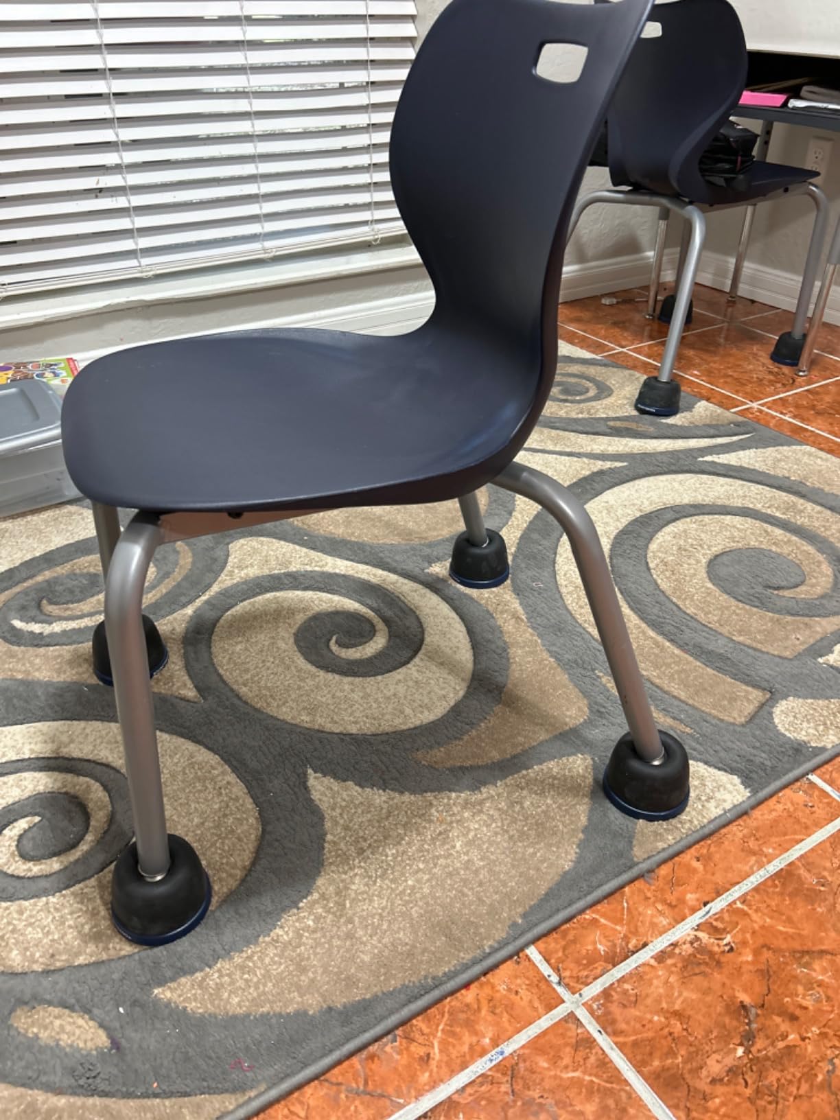 Bouncyband Wiggle Wobble Chair Feet - Transform a Standard School Chair into a Wobble Chair - Chair Feet for Classroom Help Improve Concentration and Calm Children Aged 3+ customer photo 1