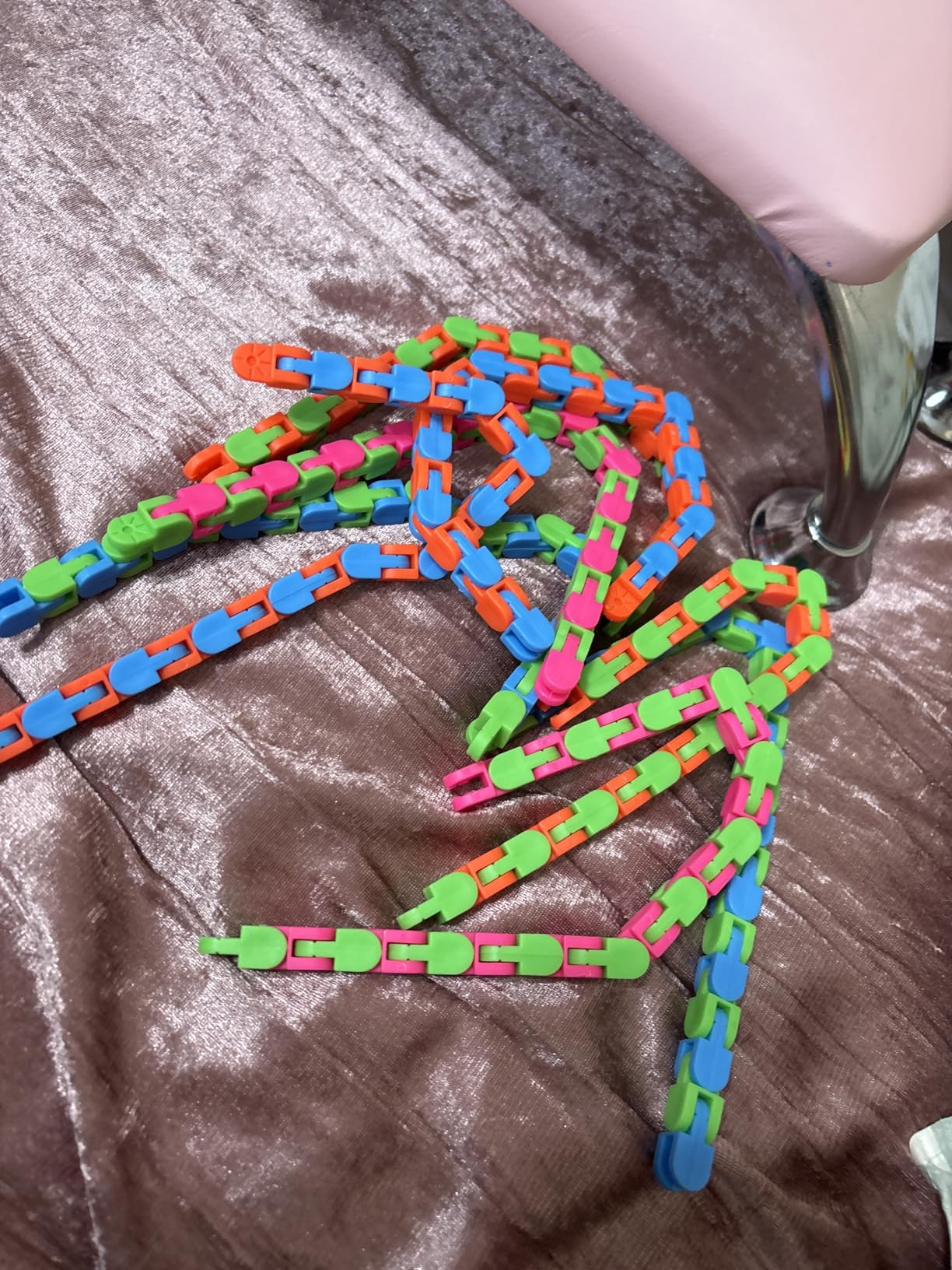 8Pcs 24Links Fidgets Wacky Tracks Fidget Toys for Kids Valentines Day Gifts Classroom Gifts School Easter Stocking Stuffers Plastic Sensory Autism Snap Fidget Click Snake Toys for Adults Travel 11inch customer photo 1