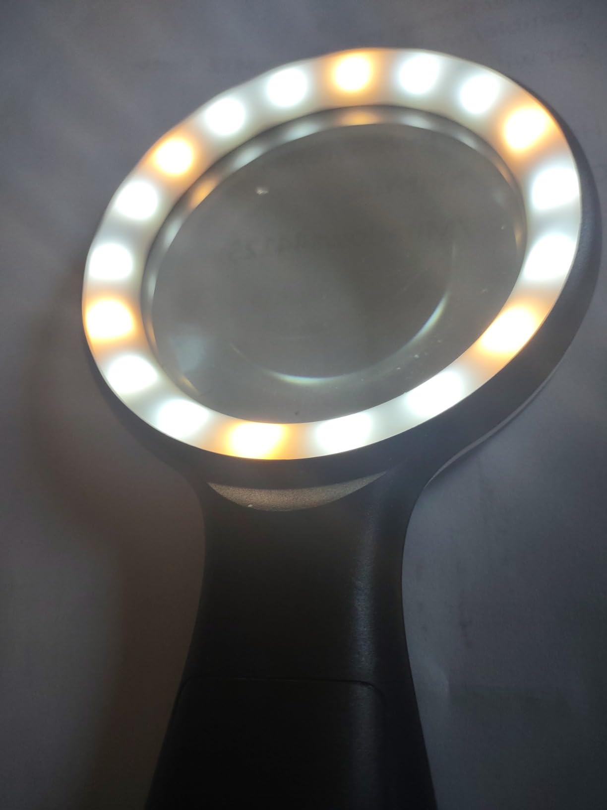 10X Lighted Large Handheld Reading Magnifier Glasses with 18 LED Lights for Macular Degeneration, Seniors & Kids Reading, Inspection, Coins, Jewelry, Exploring customer photo 2