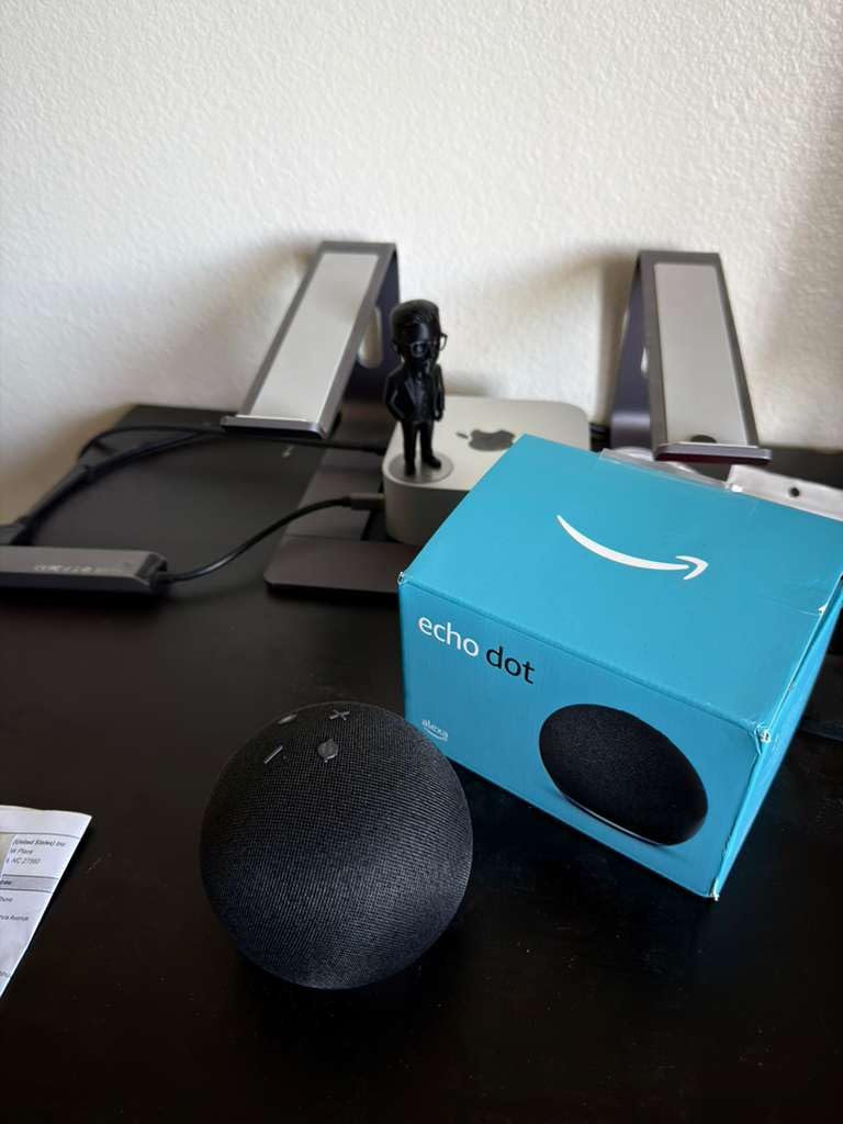 Amazon Echo Dot (newest model) - Vibrant sounding speaker, Designed for Alexa+, Great for bedrooms, dining rooms and offices, Charcoal customer photo 1