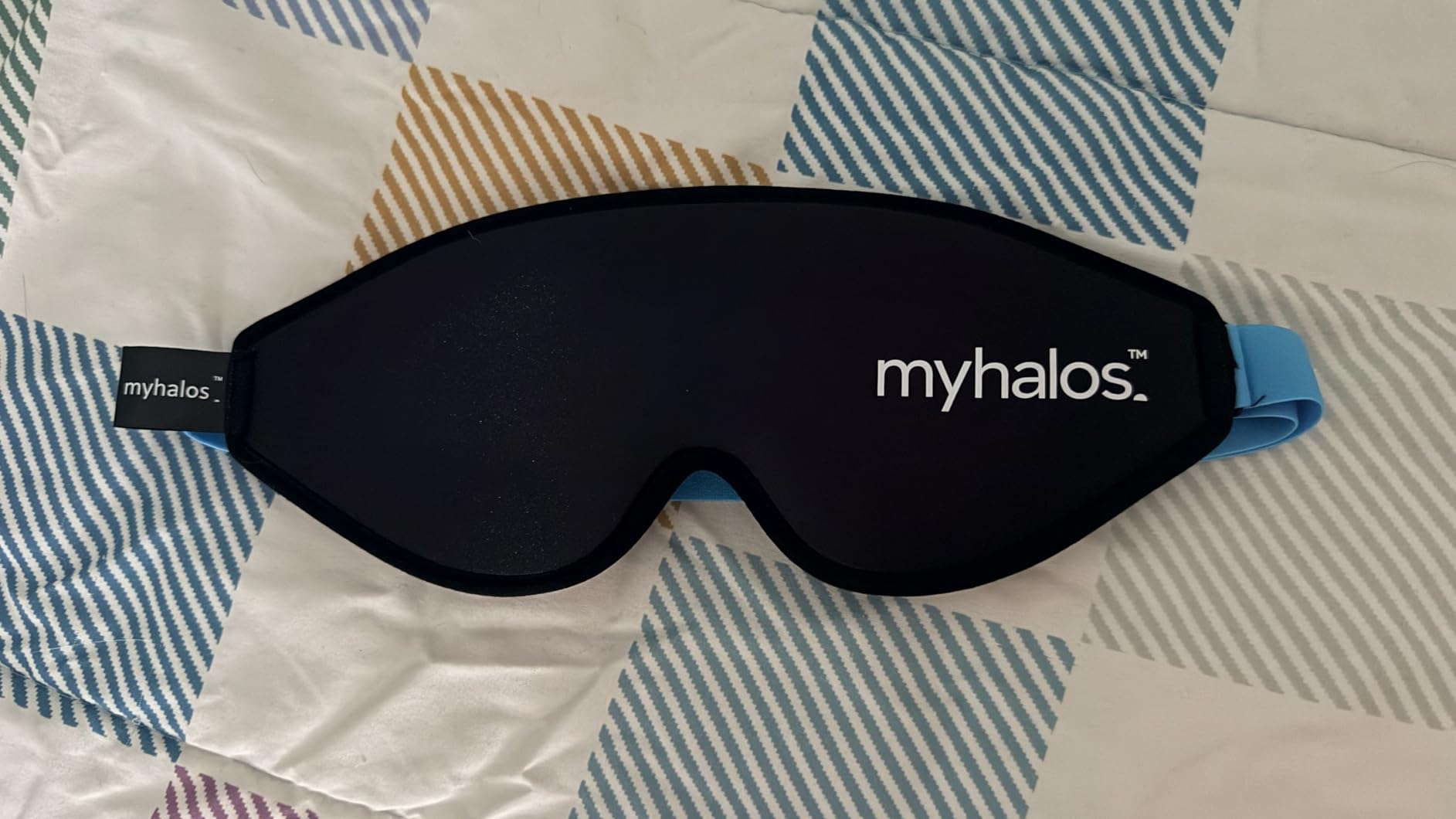 MyHalos Sleep Mask - 3D Blackout Eye Mask for Women & Men, Side Sleepers, Zero Pressure Memory Foam Eyelash Friendly, Breathable,Award-Winning Sleep Aid for Travel (Black, 1 Count (Pack of 1)) customer photo 1