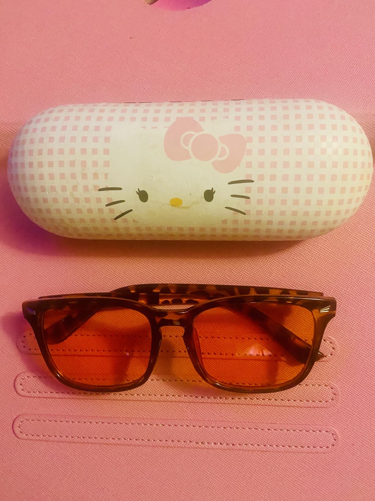 Bloomoak 99% Blue Light Blocking Glasses - Gaming Glasses - Anti Glare - Anti Fatigue - Suitable for Screens, Games, TVs customer photo 2