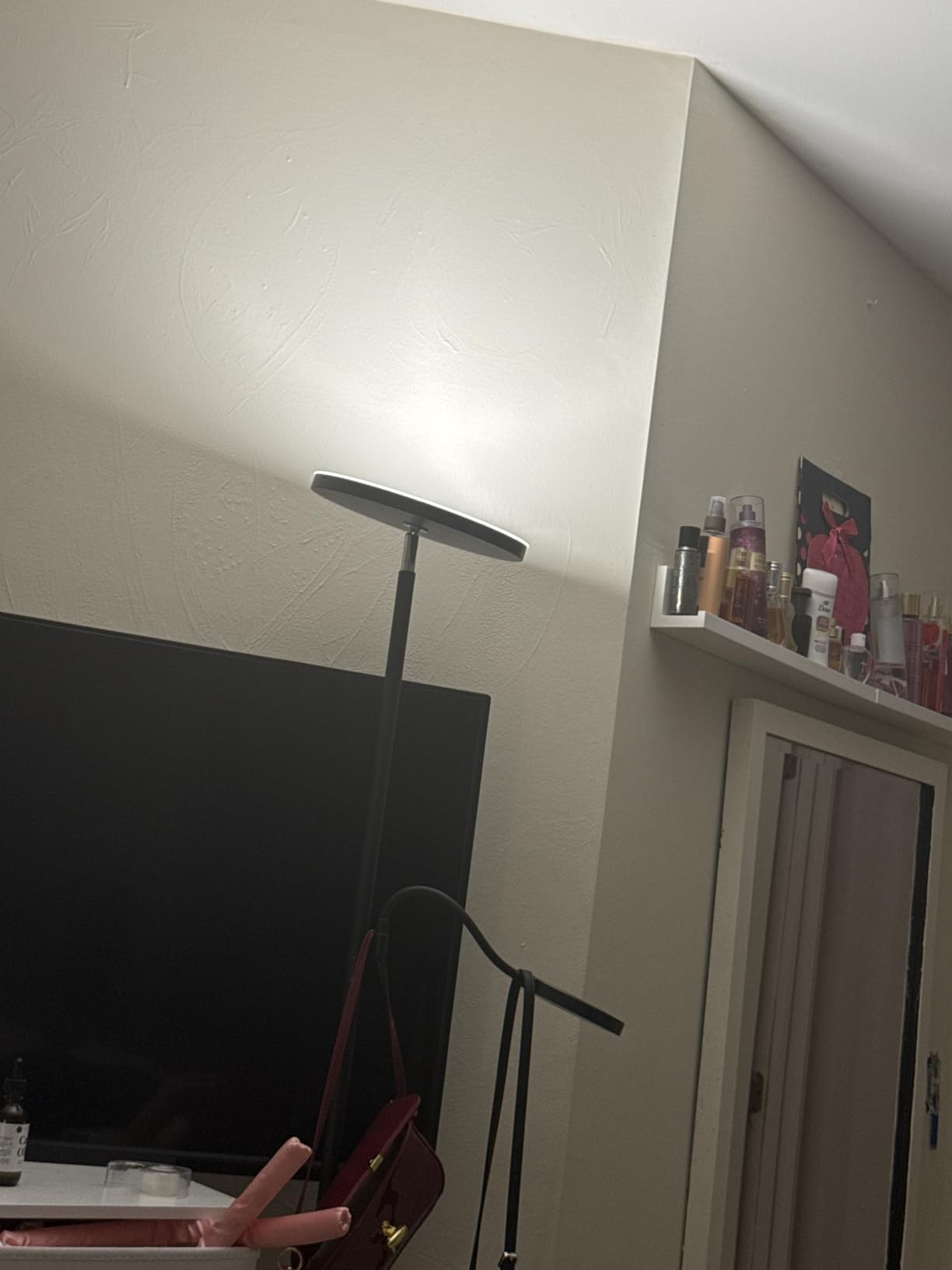 marctronic Floor Lamp, Upgraded 42W 4000LM Super Bright LED Floor Lamp for Living Room Bedroom, Dimmable Standing Reading Floor Lamps with Remote & Touch Control customer photo 1