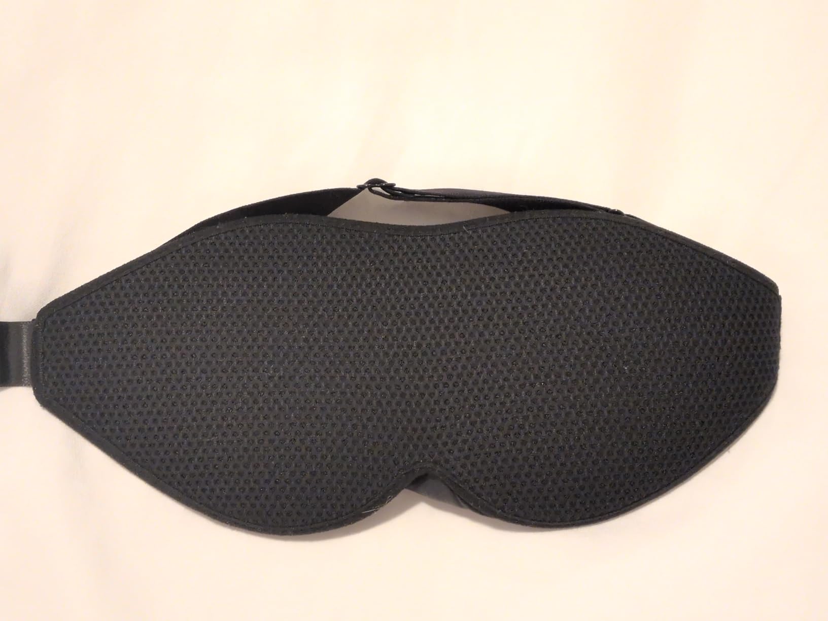 MABAO Sleep Mask for Side Sleeper, Eye Mask for Sleeping Women Men, 3D Contoured Cup No Eye Pressure 100% Light Blocking Sleeping Mask with Adjustable Strap Night Blindfold Flight, Travel, Nap, Black customer photo 2