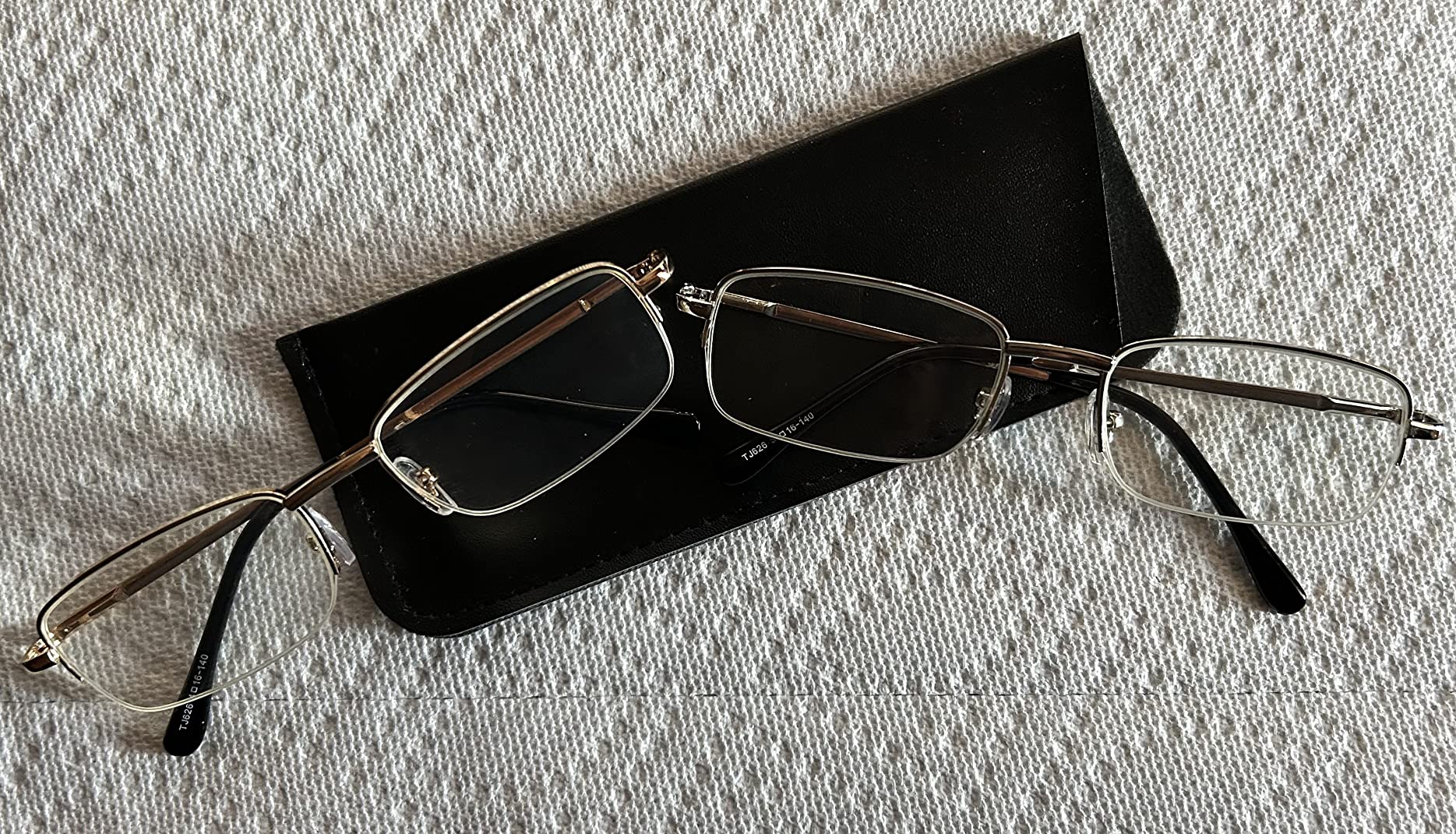 NOVIVON 2.0 Metal Reading Glasses Men - Durable Readers with Blue Light Filtering - Clear Vision customer photo 1