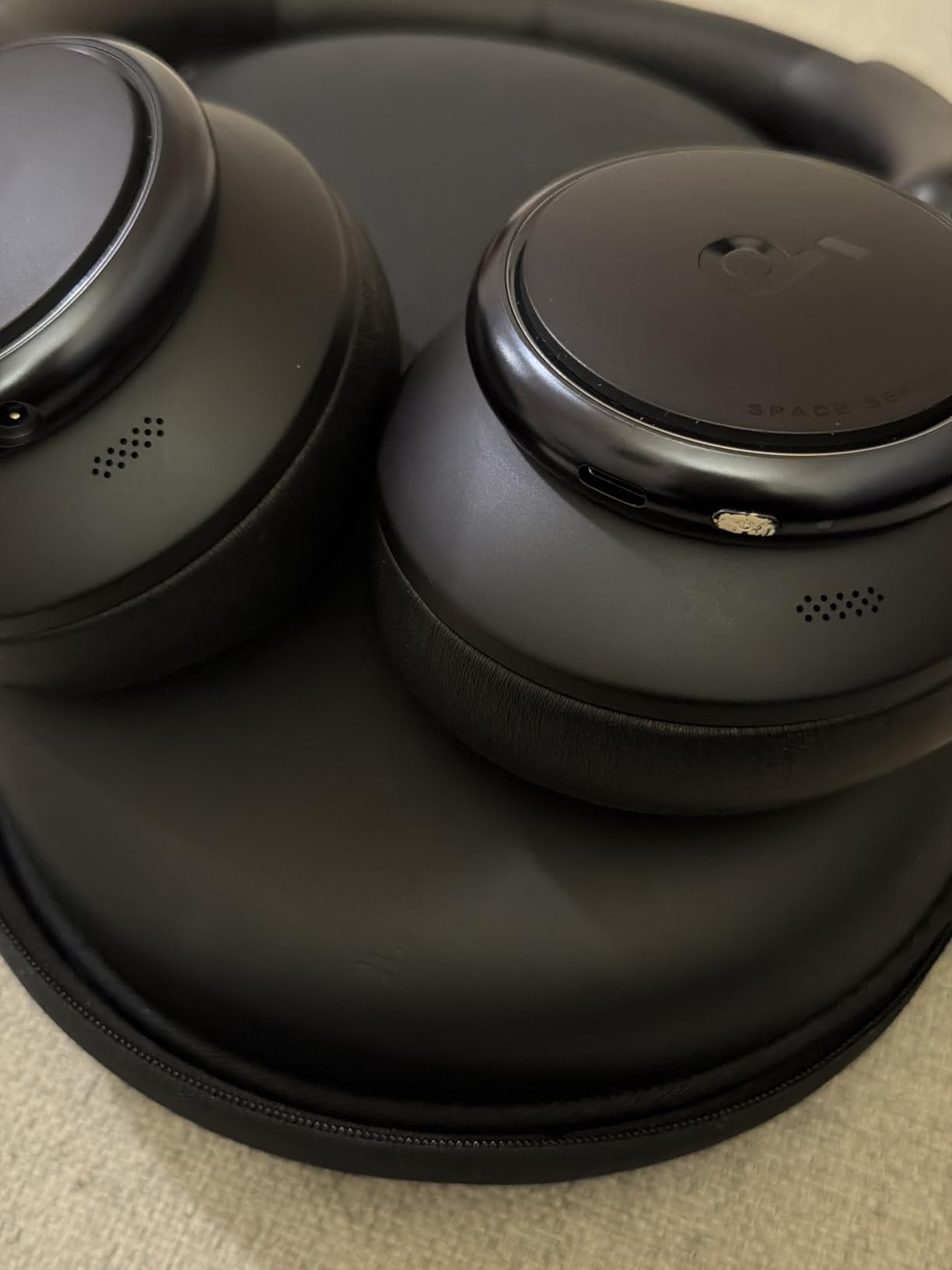 Soundcore by Anker Space Q45 Adaptive Active Noise Cancelling Headphones, Reduce Noise by Up to 98%, 50H Playtime, App Control, LDAC Hi-Res Wireless Audio, Comfortable Fit, Clear Calls, Bluetooth 5.3 customer photo 1