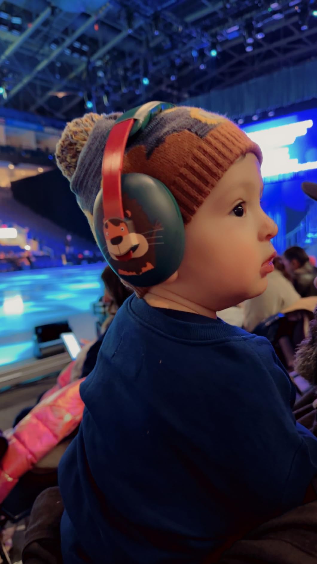 Vanderfields - Hearing Protection Ear Muffs - Over 33 dB (2K Hz) Broad Noise Cancelling Sound Reduction - Baby and Toddlers customer photo 2