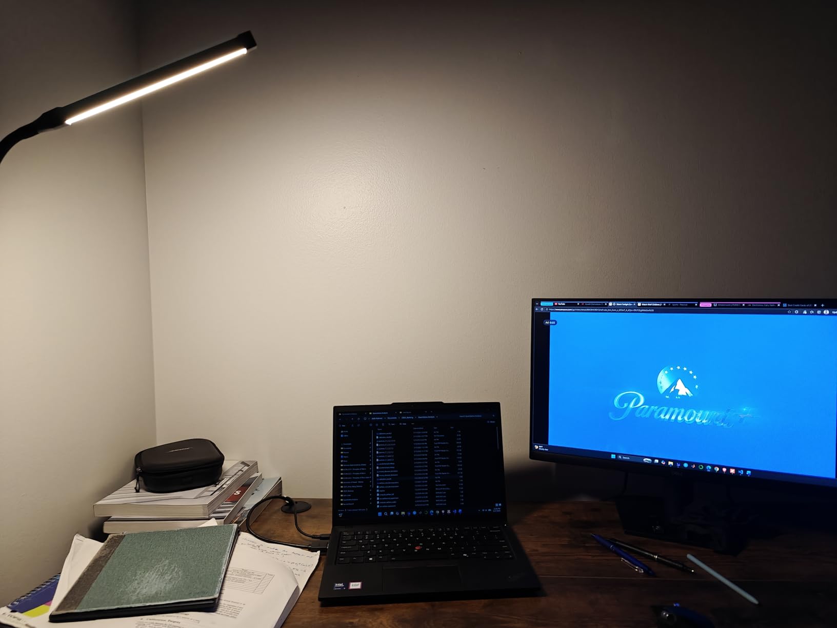 Voncerus LED Desk Lamp with Clamp, Eye-Caring Clip on Lights for Home Office, 3 Modes 10 Brightness, Long Flexible Goose-Neck, Metal, Swing Arm Architect Task Table Lamps with USB Adapter, Black customer photo 2