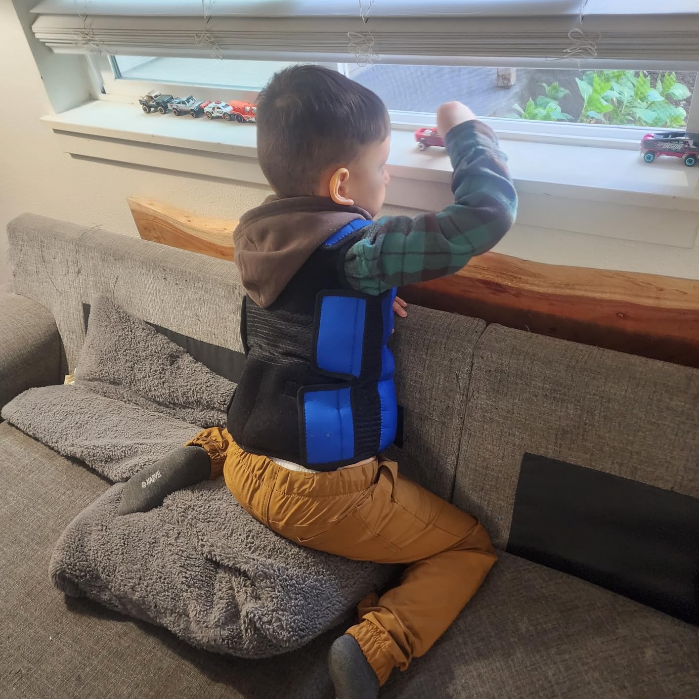 Ted Kangaroo Weighted Vest for Kids Sensory Compression Vest Deep Pressure Comfort (Blue) customer photo 1