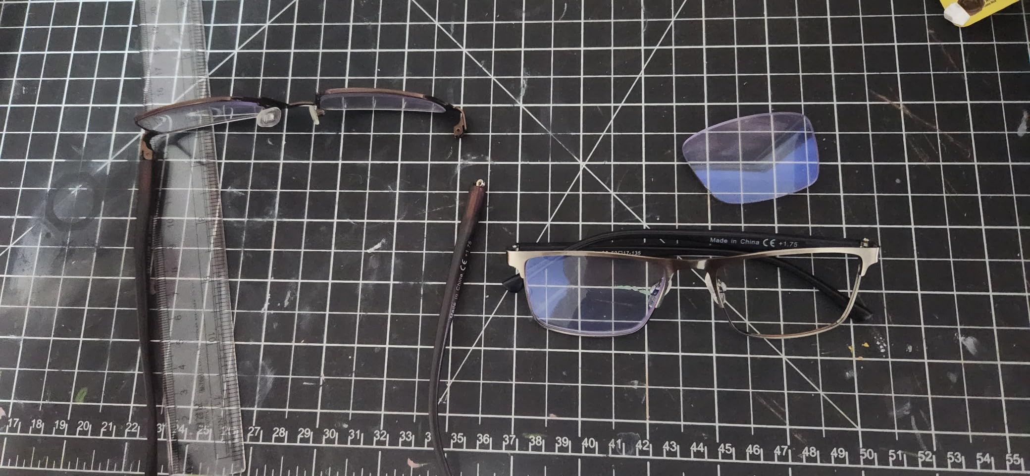 4-Pack Mens Reading Glasses Blue Light Blocking, Spring Hinge Stylish Metal Full Frame Readers for Men Anti Glare Filter +1.75 customer photo 2