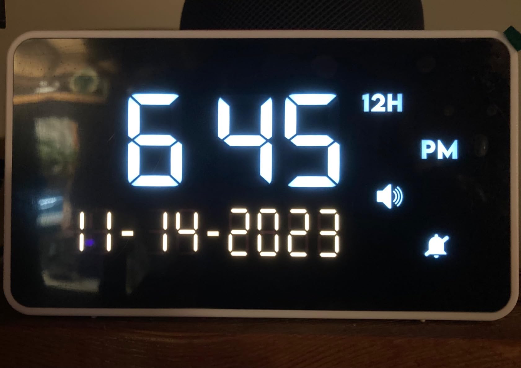 Top Life Talking Clock - Extra Loud Time and Date - for Elderly, Dementia, Hearing or Visually Impaired Seniors - Easy to Use Speaking Help - Clear Neutral Male Voice customer photo 2