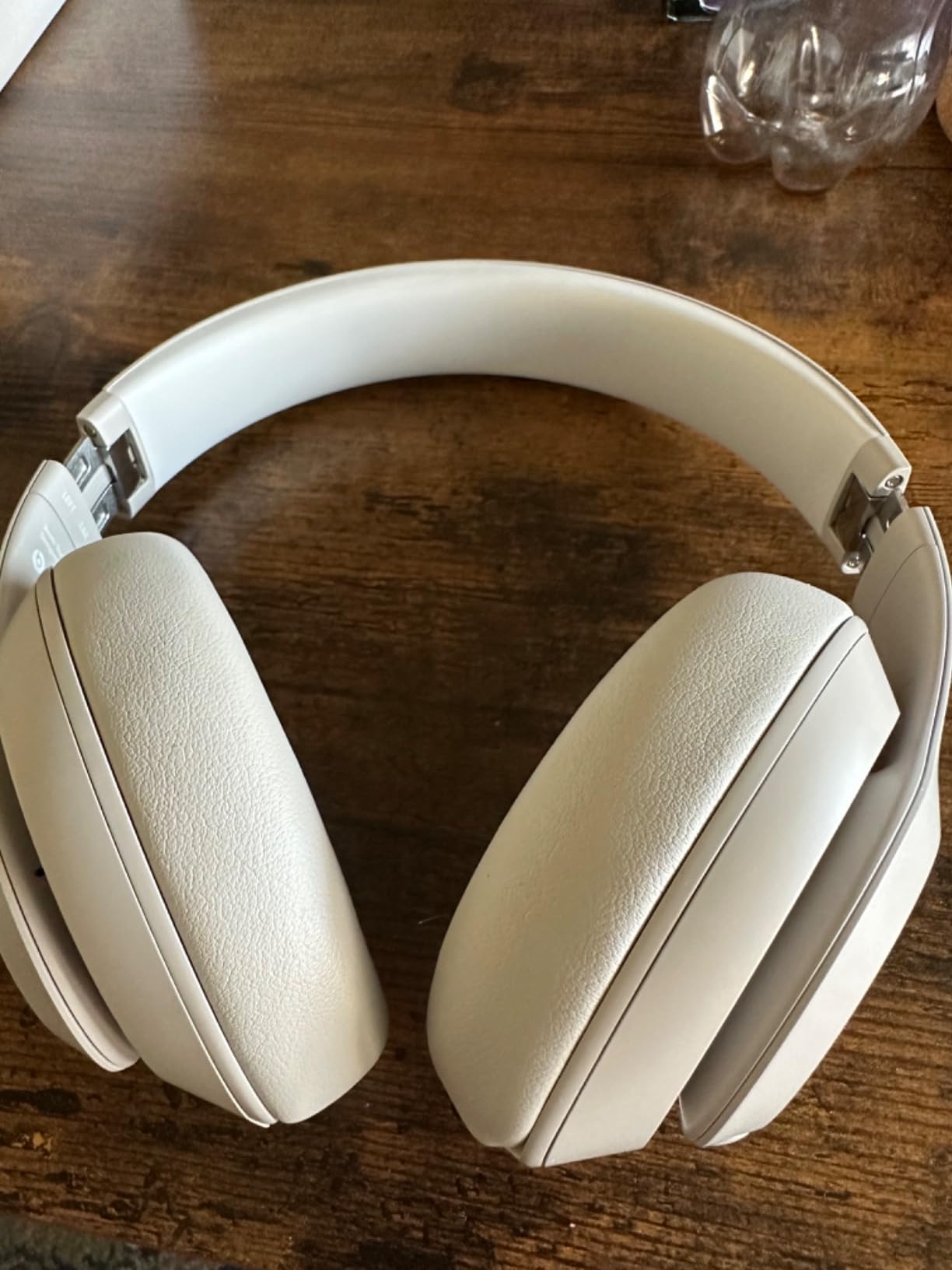Beats Studio Pro Premium Wireless Over-Ear Headphones customer photo 2