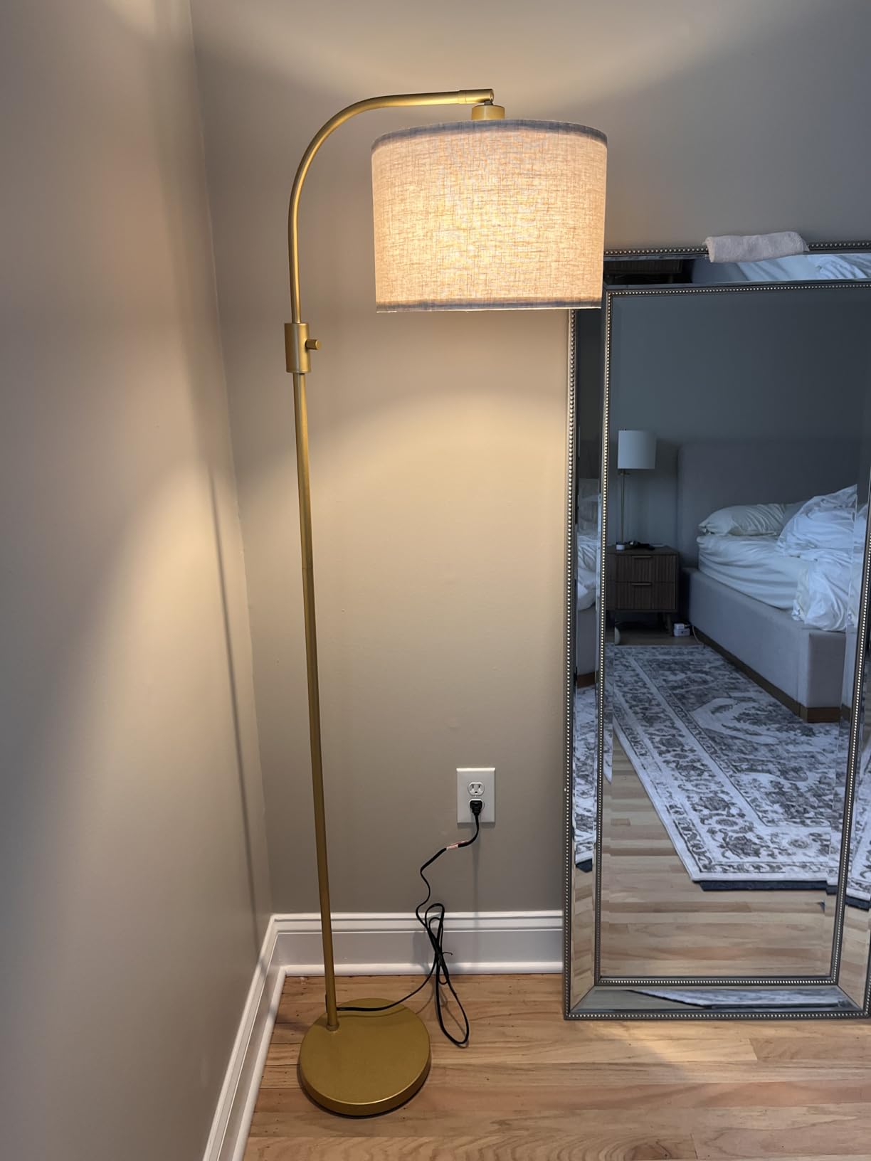 Nintiue Upgraded Modern Arc Dimmable Tall Standing Floor Lamp with Linen Shade, 1200 Lumens LED Bulb Included, for Living & Reading Room, Bedroom, Office & Nursery, Gold customer photo 1