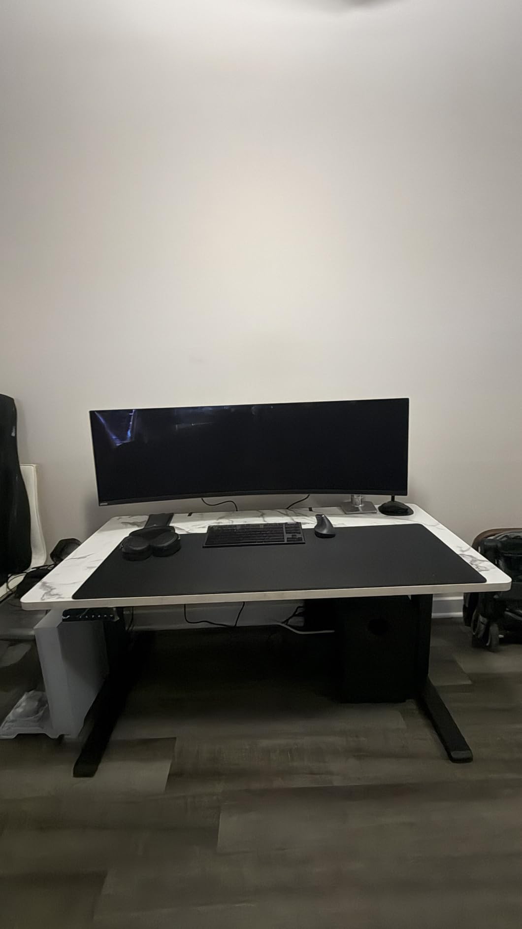 FLEXISPOT E6 3-Stage Dual Motor Electric Standing Desk 55 x 28 Sit Stand Up Desk, Holds 220 lbs, Adjustable Height w/Memory Presets, One-Piece Special Walnut Desktop & Black Frame customer photo 1