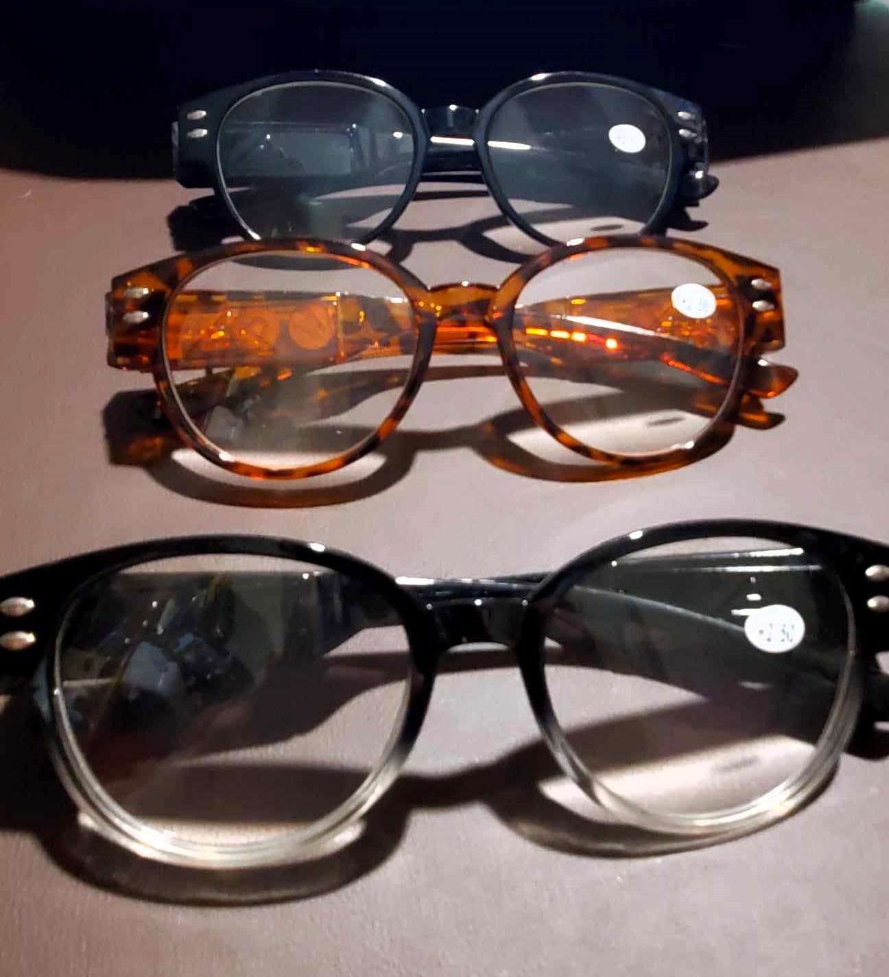 3 Pack Lighted Reading Glasses Bright LED Readers with Lights Reading Glasses with Light and Magnifying Blue Light Blocking Glasses for Men Women Eyeglasses Lighted Magnifier Nighttime Reader+2.0 customer photo 2