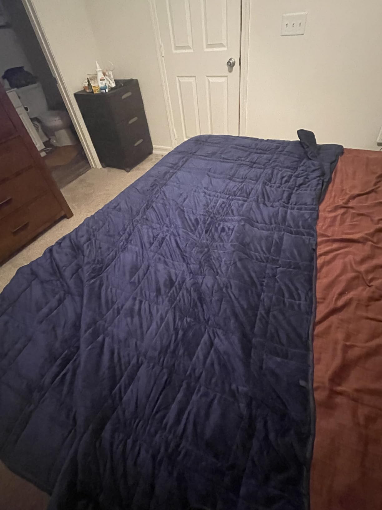 Weighted Blanket King Size 25lbs (88''x104'', Dual-Sided), Reversible King Weighted Blanket with Cozy Warm Velvet & Cooling Tencel Fabric for Adults & Couple All Season - Carry Bag Included, Dark Grey customer photo 2