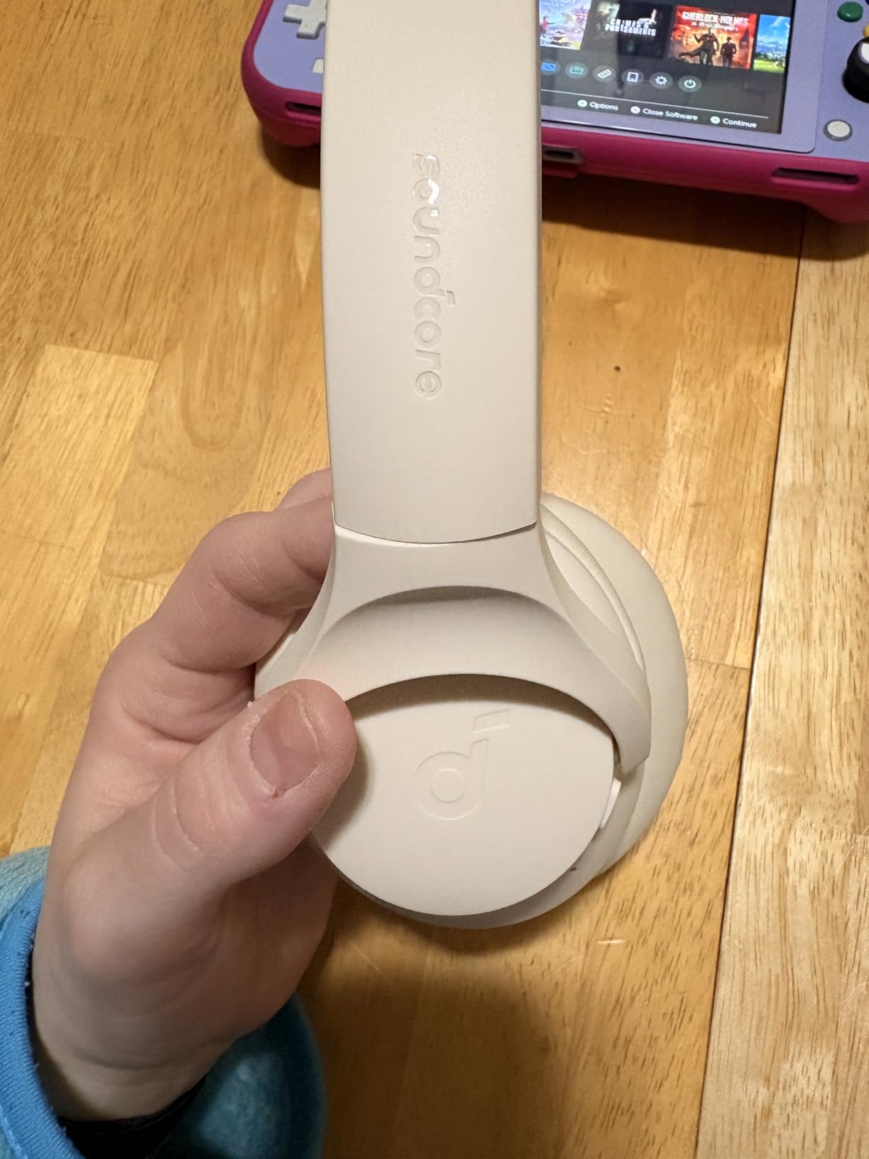 Soundcore by Anker Q20i Hybrid Active Noise Cancelling Headphones customer photo 1