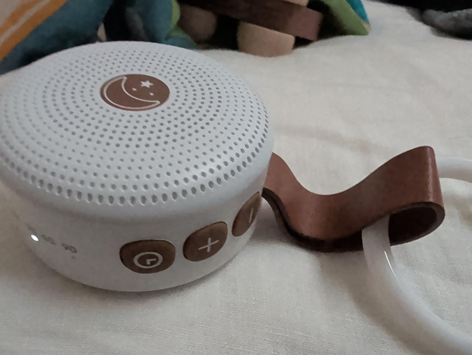 Portable Sound Machine Mini White Noise Machine Baby Shushing Brown Noise Machine with 30 Soothing Sounds for Kids Adults Dogs Auto-Off Timer 32 Volume Levels Sleep Machine for Home Office Privacy customer photo 1