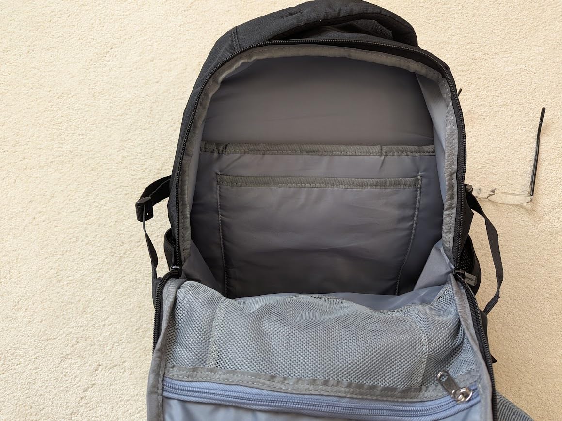 Amazon Basics Travel Laptop Backpack with Multiple Pockets and Compartments for 17 in / 43.1 cm Laptop, Water Resistant, Spacious with Padded Shoulder Straps, Black customer photo 1