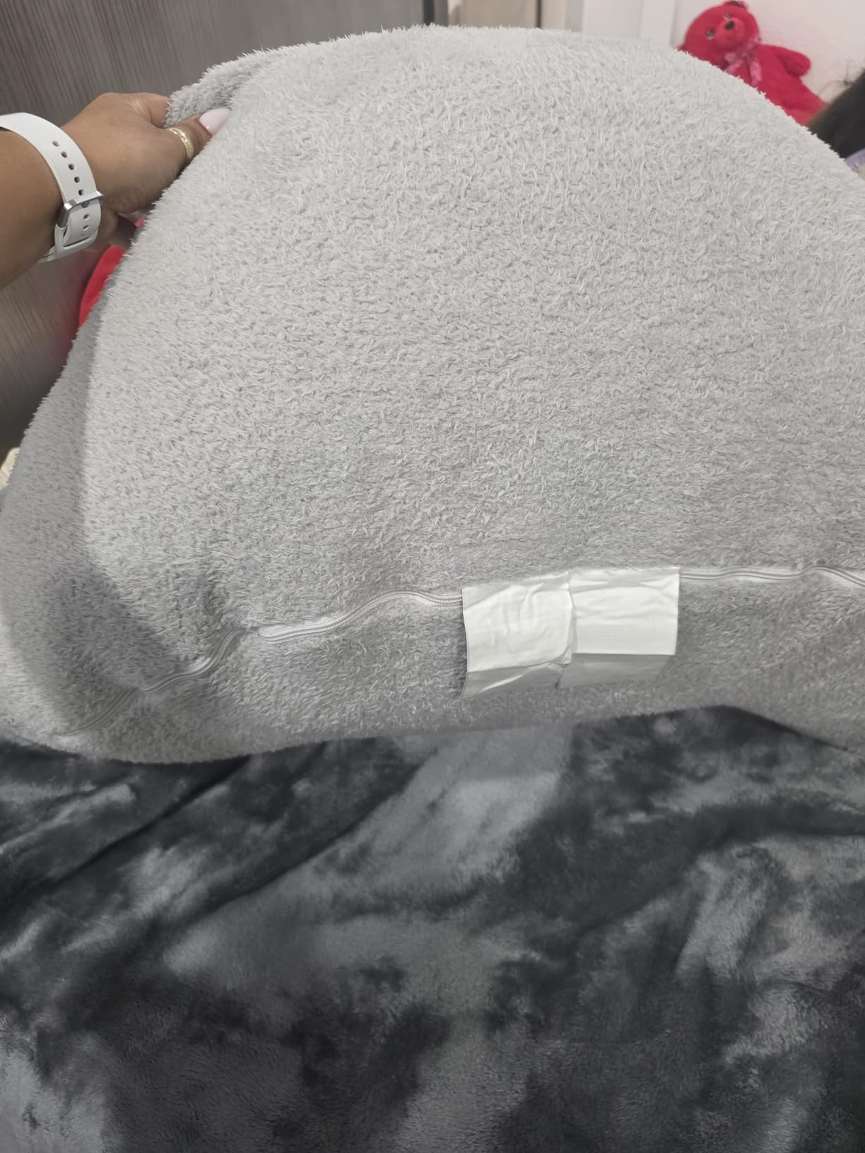 Blissful Diary Reading Pillow, Backrest Pillow with Shredded Memory Foam for Adult & Children, Designed for Bed and Couch Sitting Up, Includes Arms, Pockets and Washable Cover, Off White customer photo 2