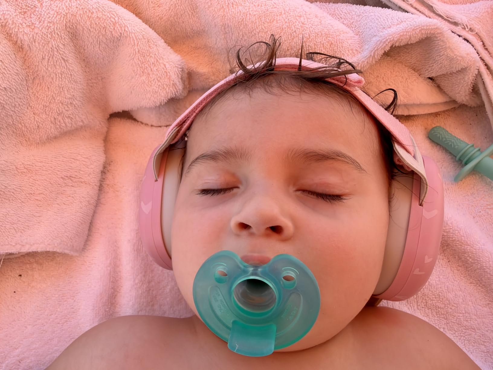 Alpine Muffy Baby Comfort - Protects Hearing for Babies and Toddlers - CE & ANSI Certified - Headband for Safe fit & Comfort - Adjustable for Ages 3-48 Months - 24dB Sound Reduction, Green customer photo 2