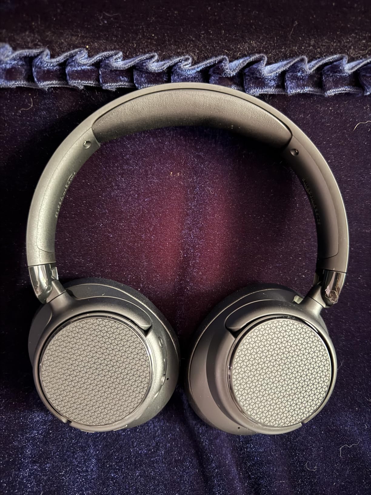 Amazon Basics Hybrid Active Noise Cancelling Headphones, Wireless Bluetooth 5.3, 35 Hours Battery Life with ANC On, 45 Hours with ANC Off, Over Ear Comfortable Fit with Soft Ear Cushions, Black customer photo 1