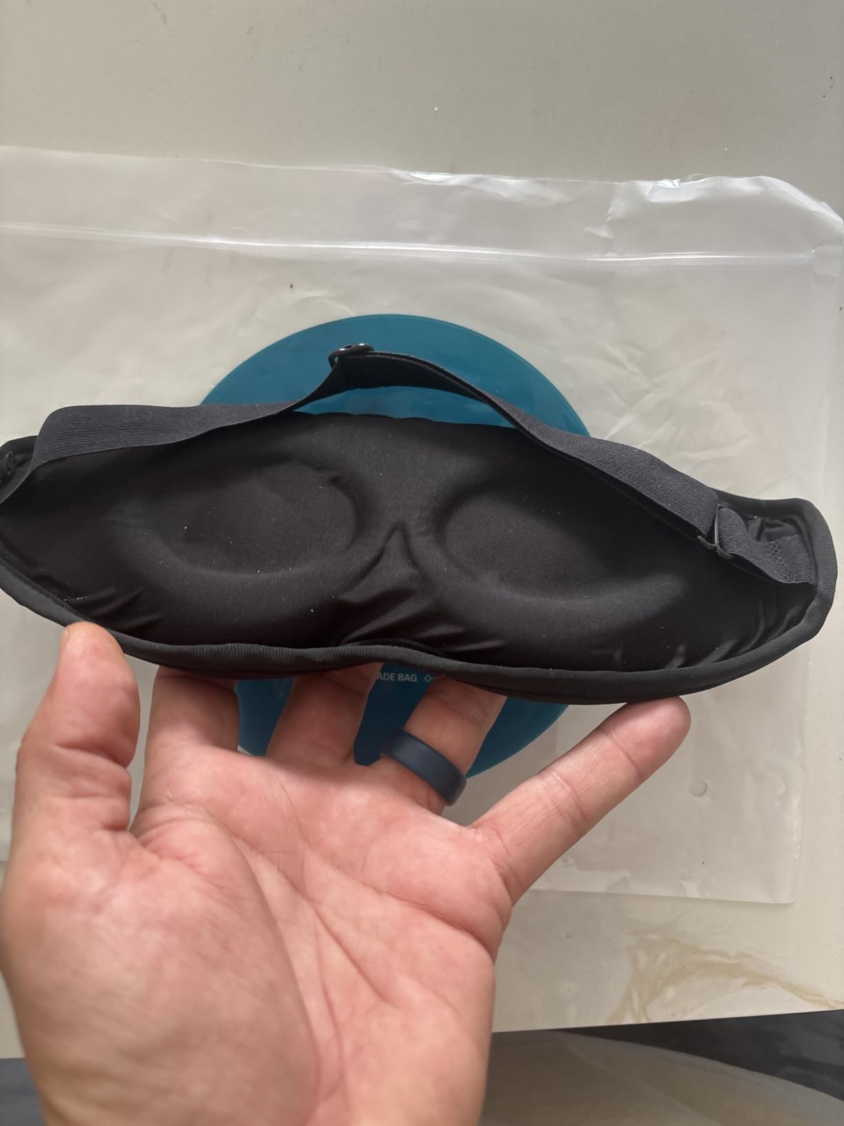 NEWGO 3D Cooling Sleep Mask, Weighted Cooling Gel Eye Mask for Sleeping, Cold Eye Mask, Hot Cold Therapy Blackout Sleep Mask for Puffiness, Dark Circles, Dry Eyes, Headaches and Stress Relief customer photo 1