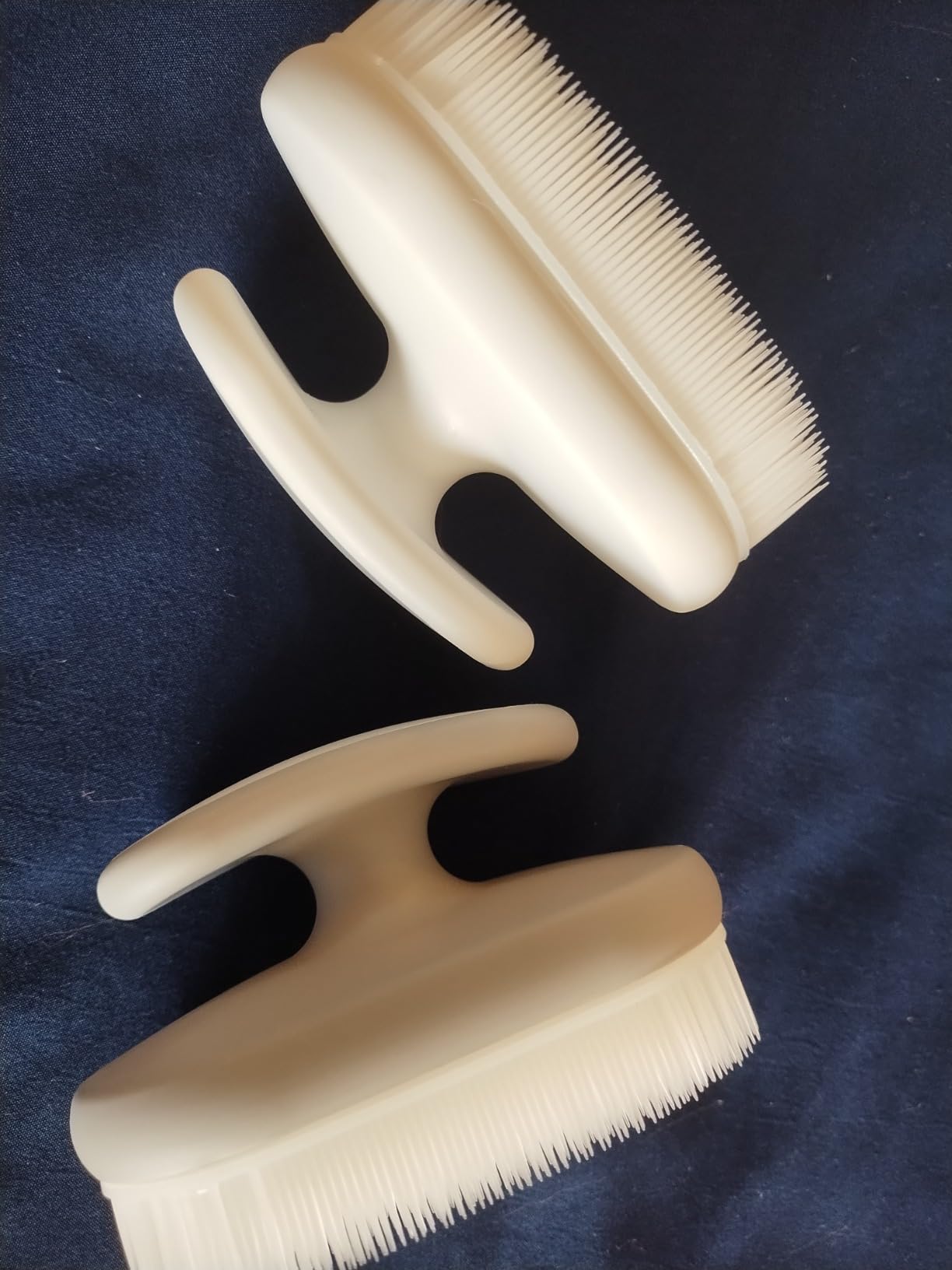 Sensory Brush with Handle for Comfortable Operation for Sensory Therapy, OT Brush for Autism and ADHD, Skin Stimulating Deep Pressure Brush, Soft Flexible Bristles, 2 Pack customer photo 1