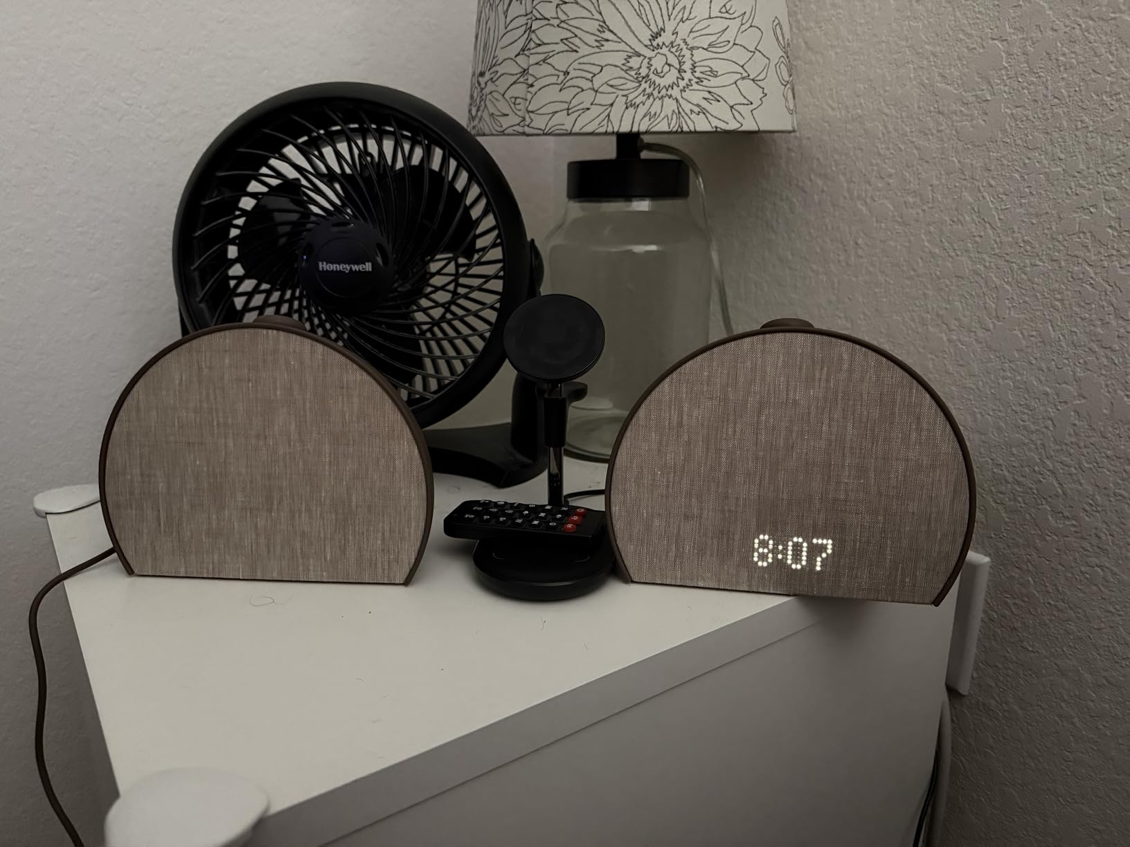 Hatch Restore 3 Sunrise Alarm Clock, Sound Machine, Smart Light (Putty) - White Noise, Screen-Free Sleep Routine customer photo 2