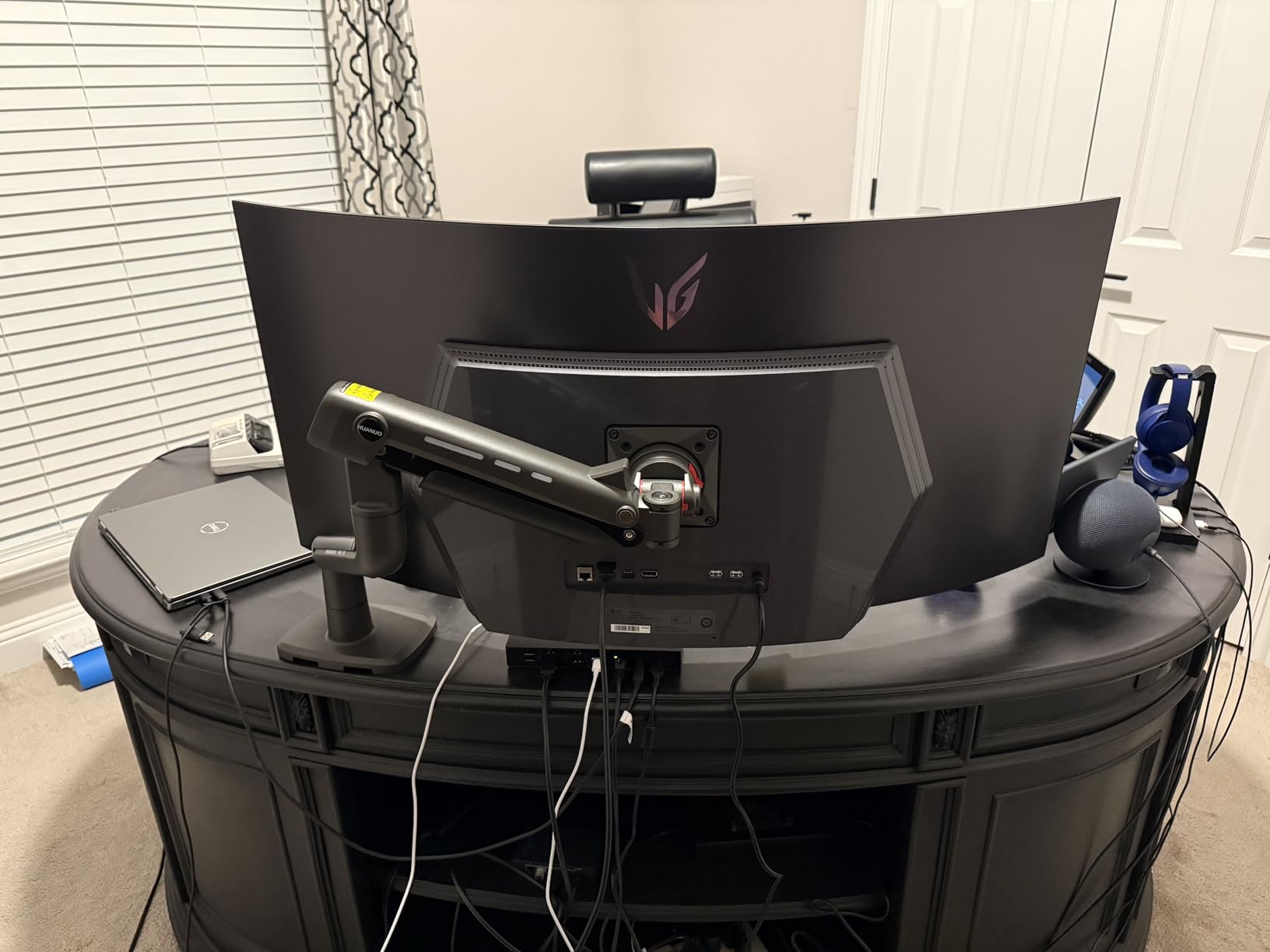 HUANUO TitanLift Heavy Duty Monitor Arm for Screens up to 49