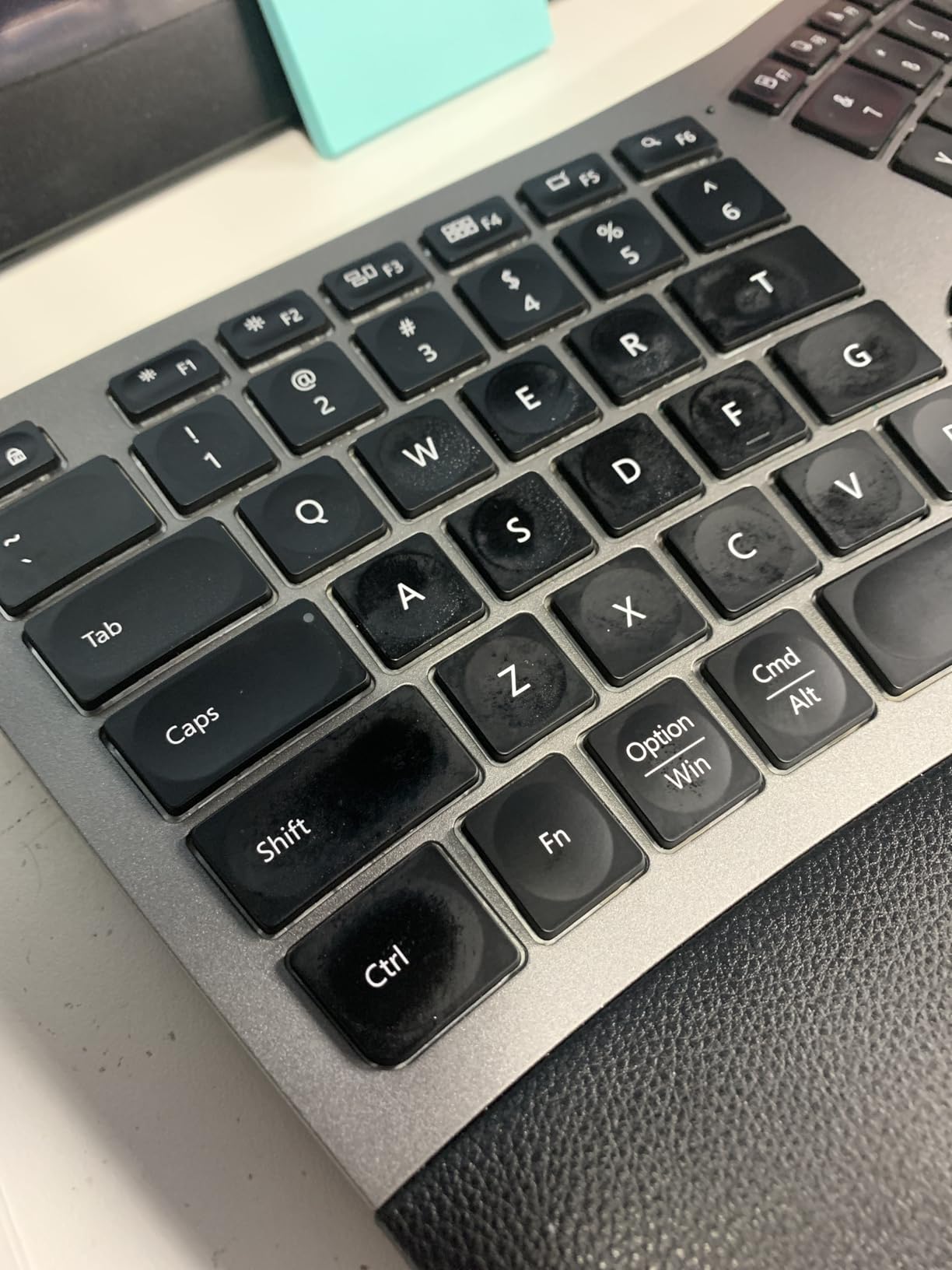 ProtoArc EK01 Plus Full Size Wireless Split Keyboard with Dual Bluetooth and USB, Cushioned Wrist Rest, Backlit, Rechargeable for Windows/Mac/Android, Grey Black customer photo 2