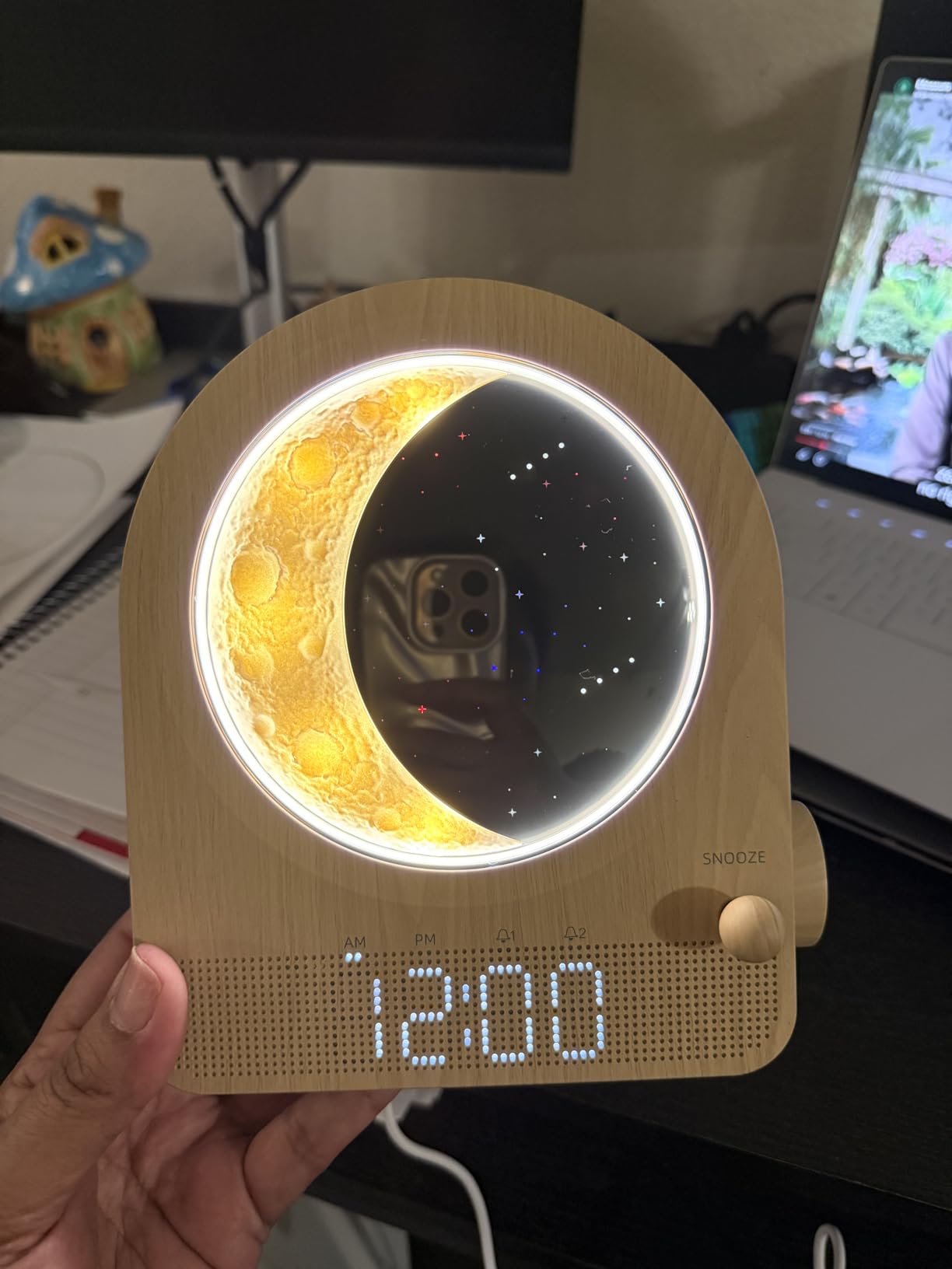 blonbar Sunrise Alarm Clocks for Bedrooms, Stepless Dimmable Moon Lamp Dual Alarm Clock with 12 Levels Volume for Heavy Sleepers, 10 Natural Sounds with 30/60/90mins Timer, Gifts for Women customer photo 1